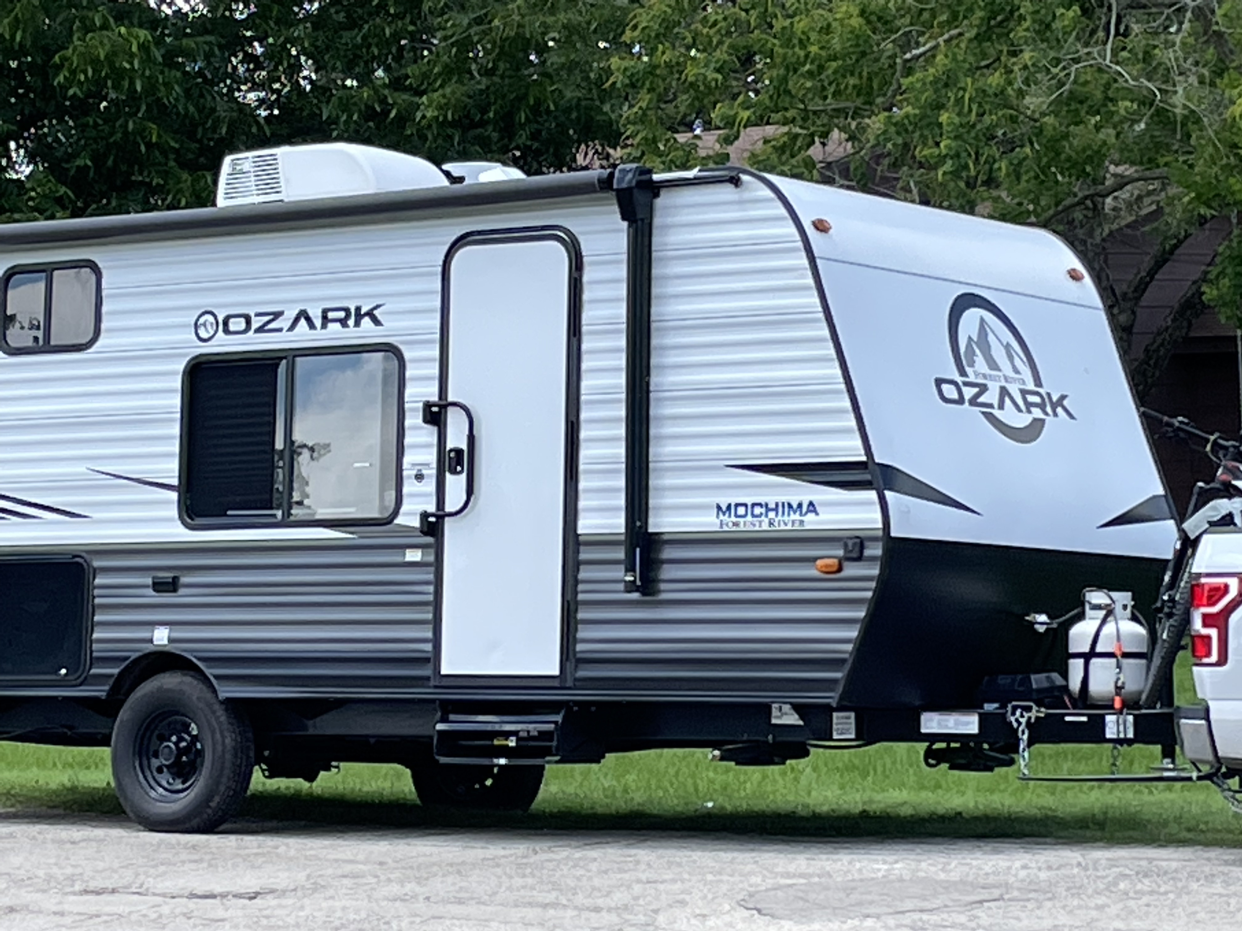 22’ 2021 Ozark Camper Trailer