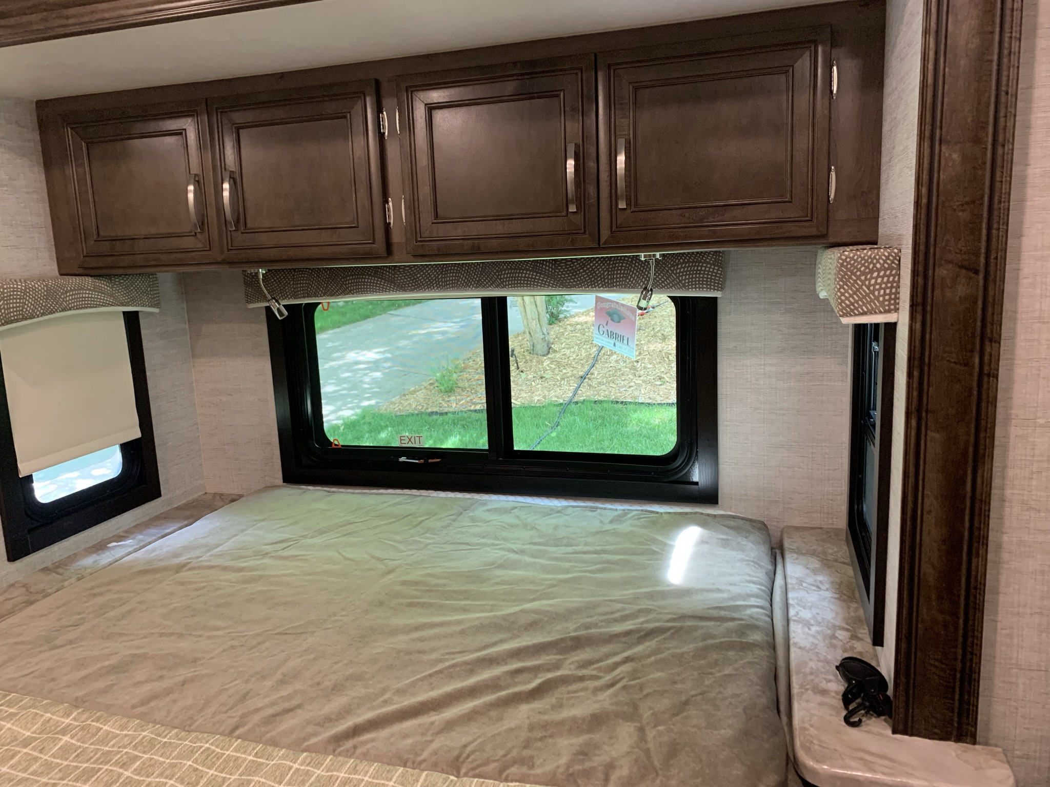 Entegra Coach Vision 2021