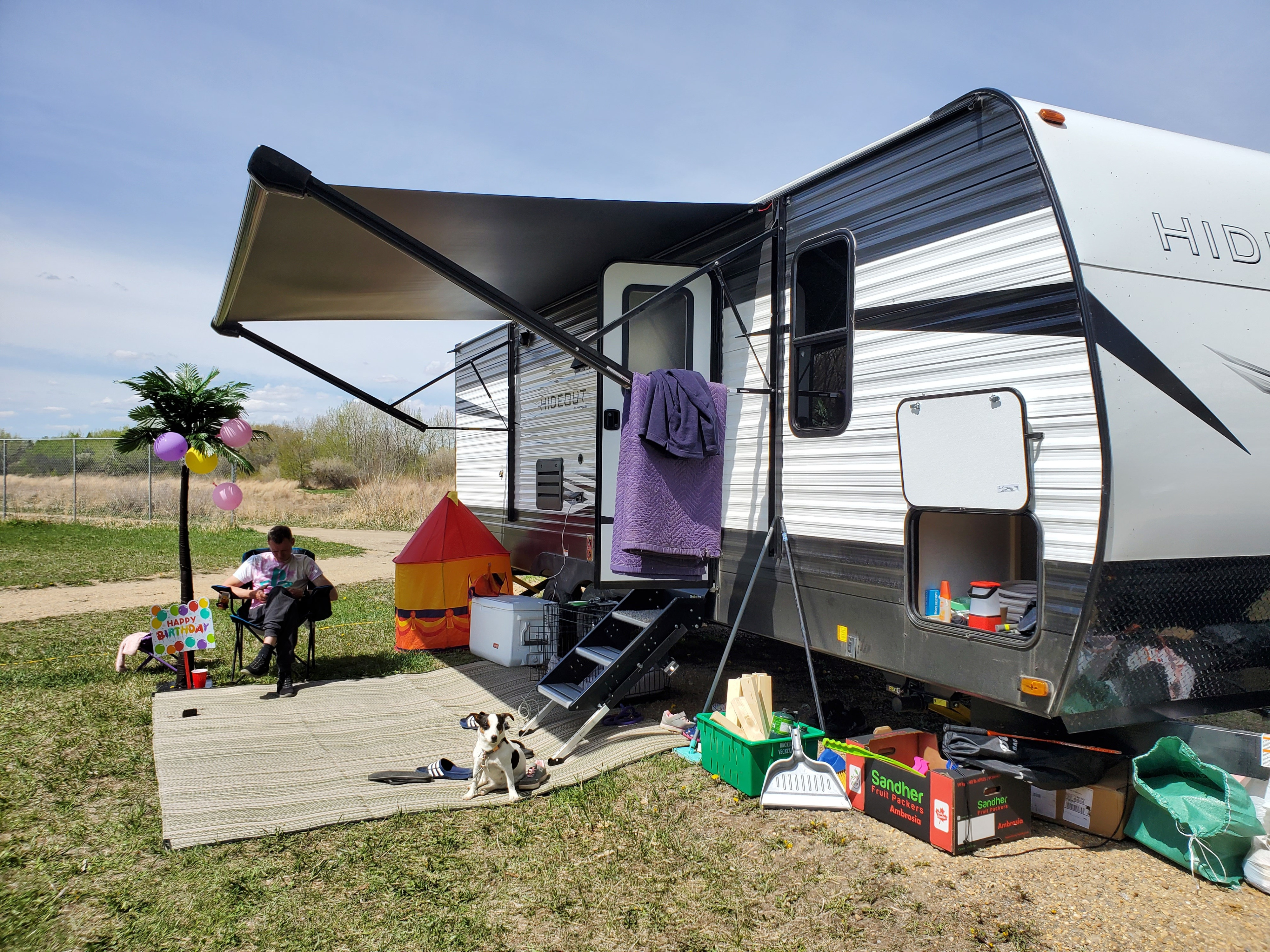 *Camping with Comfort*