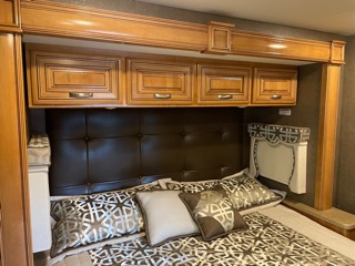 Thor Motor Coach Challenger 2017