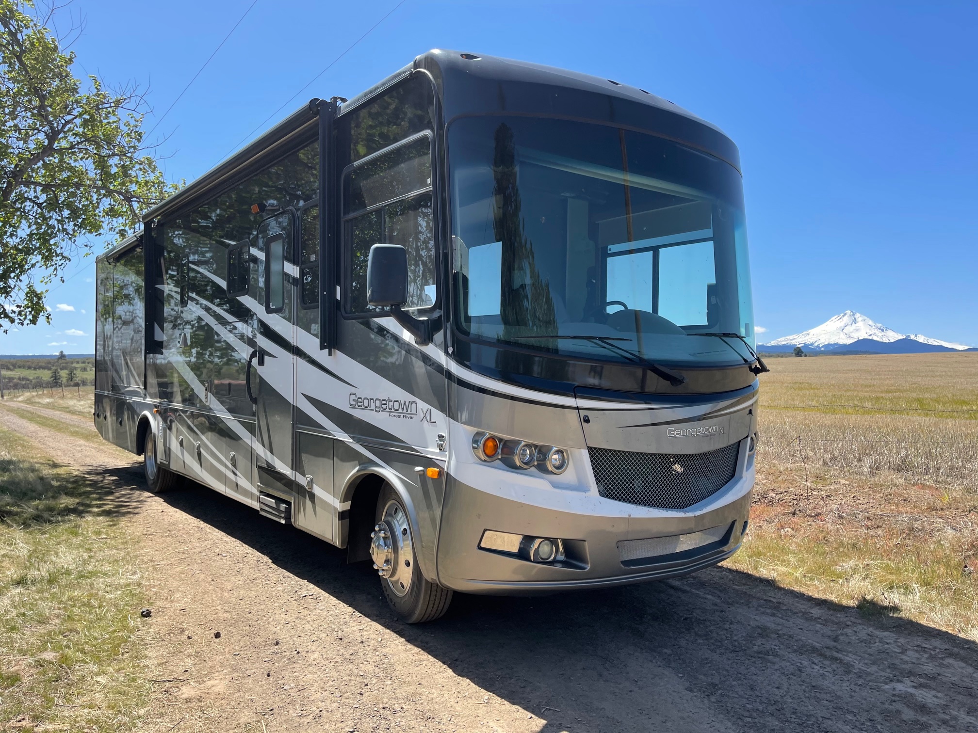 2013 Forest River Georgetown LX - AWESOME COMFORTABLE RV!!!