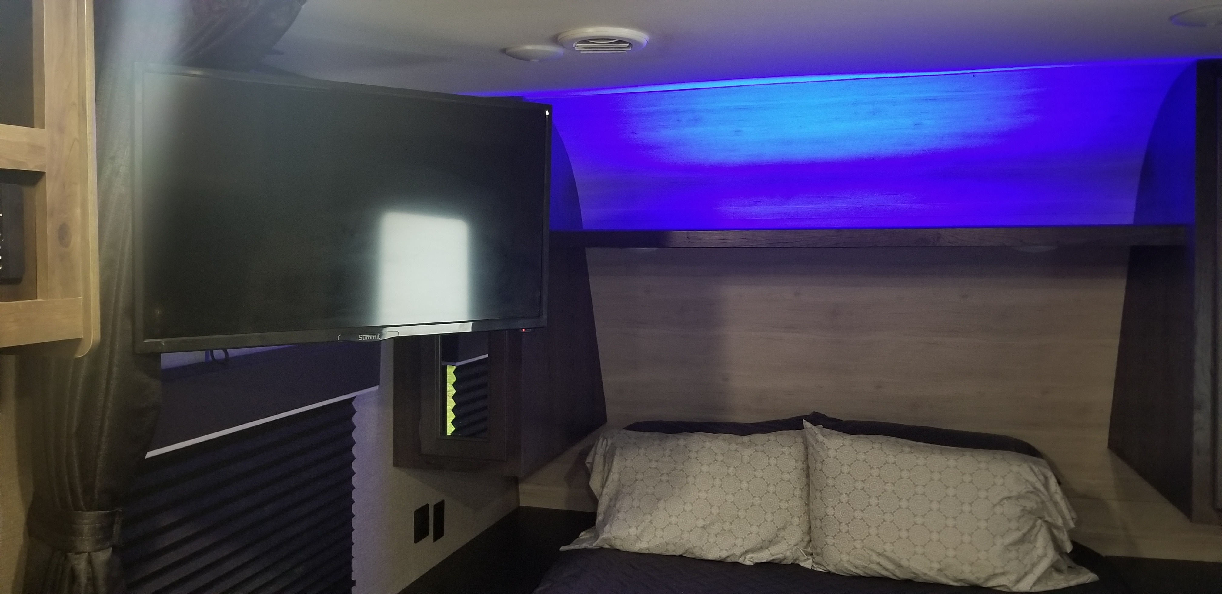 Watch your favorite movies from the bunks with a TV on a swivel.. Jayco Jay Flight 2021