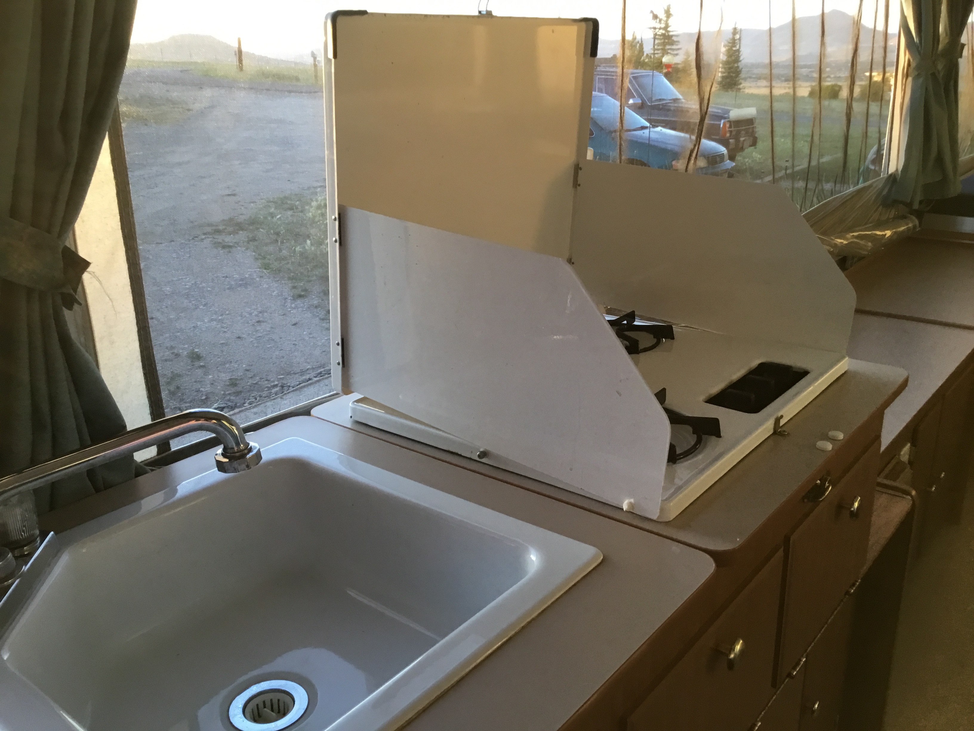 Folding trailer RV Rental 