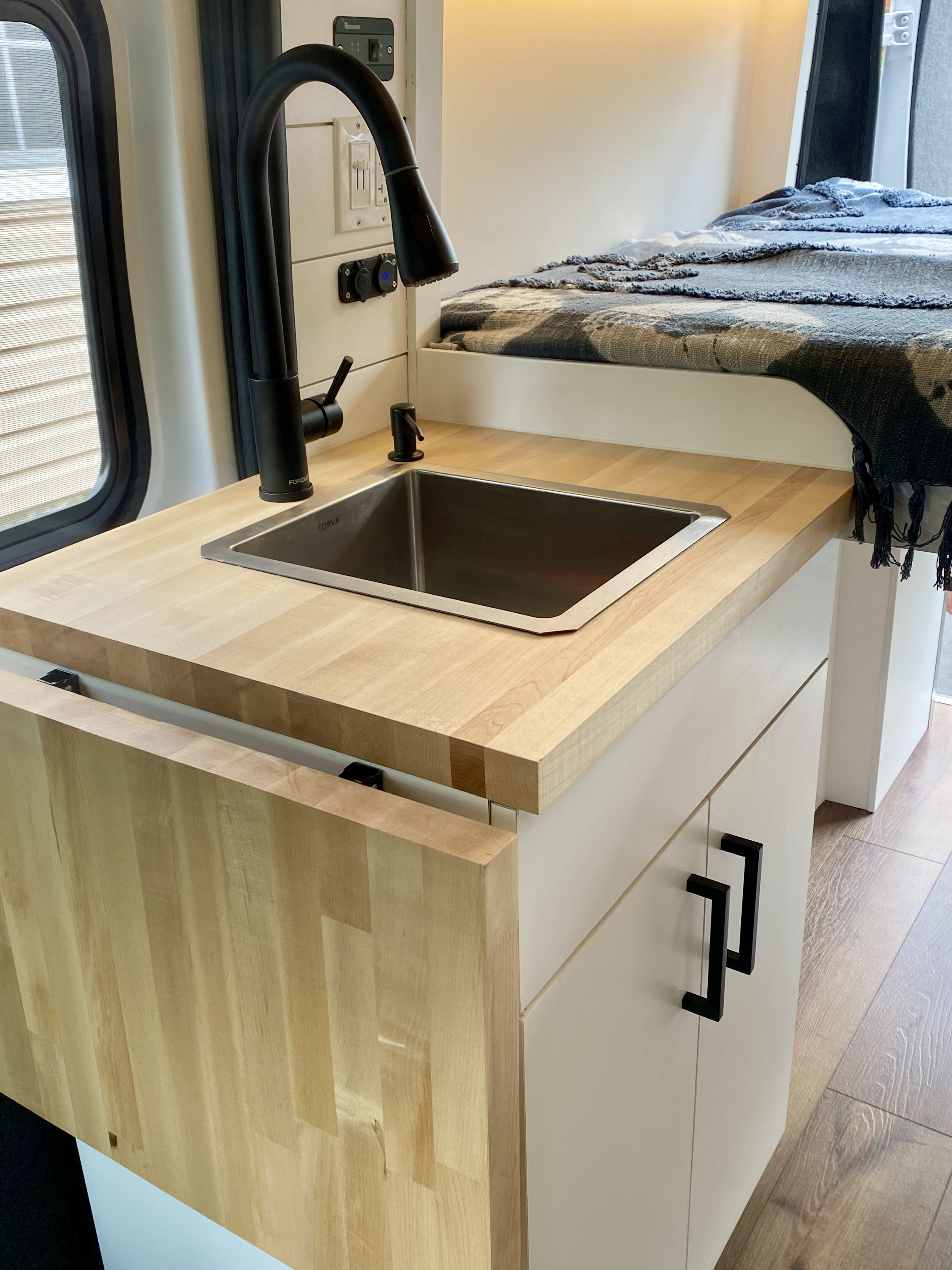 Camper van RV Rental 