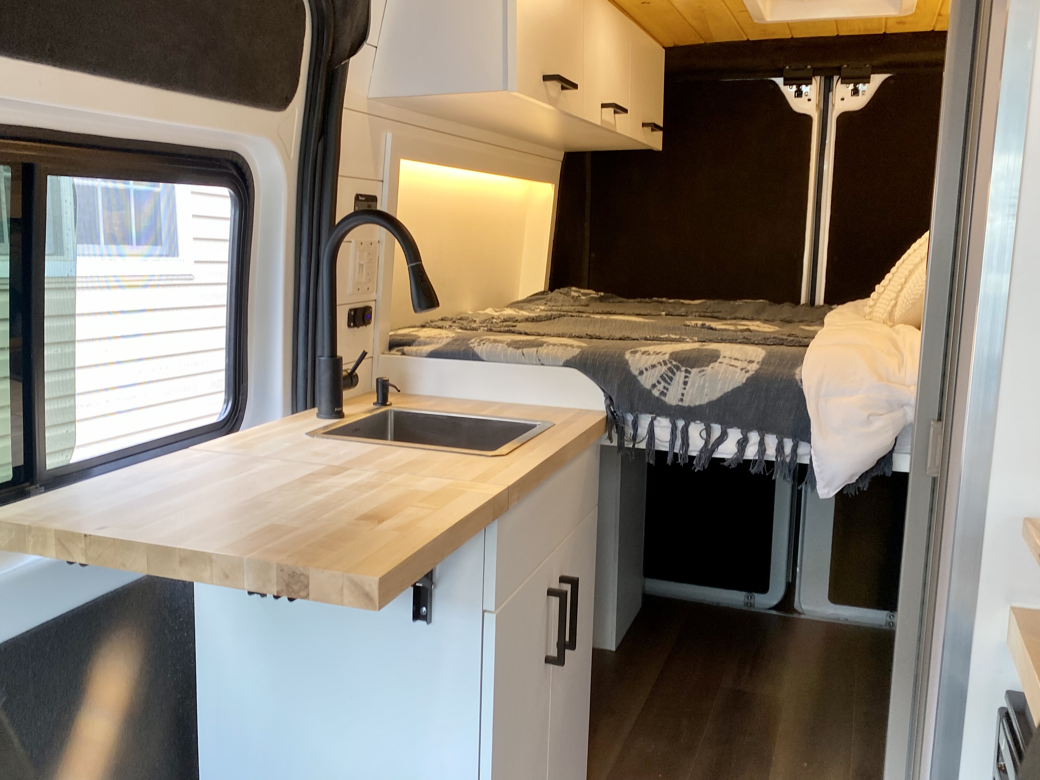 Camper van RV Rental 