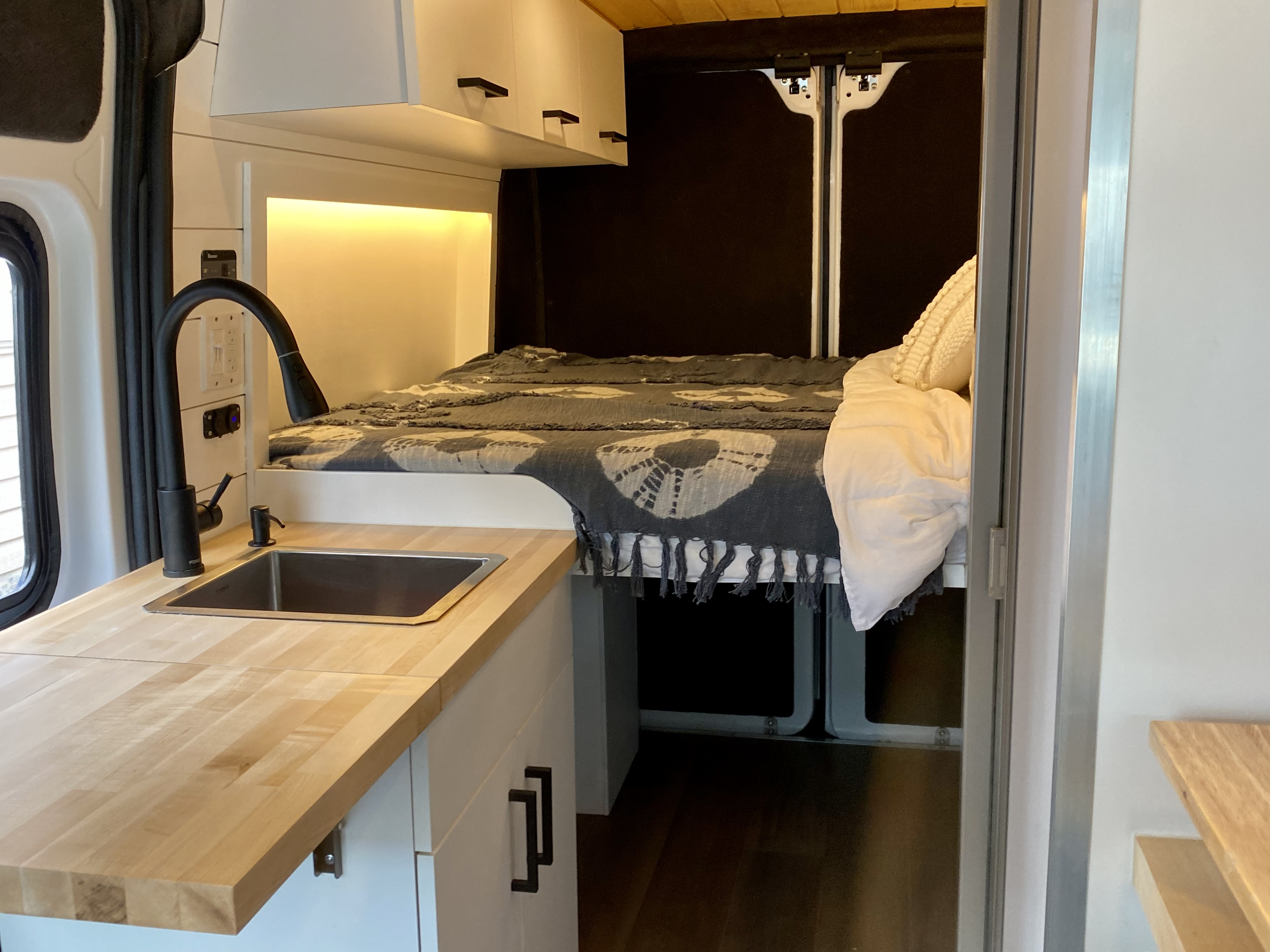 Camper van RV Rental 