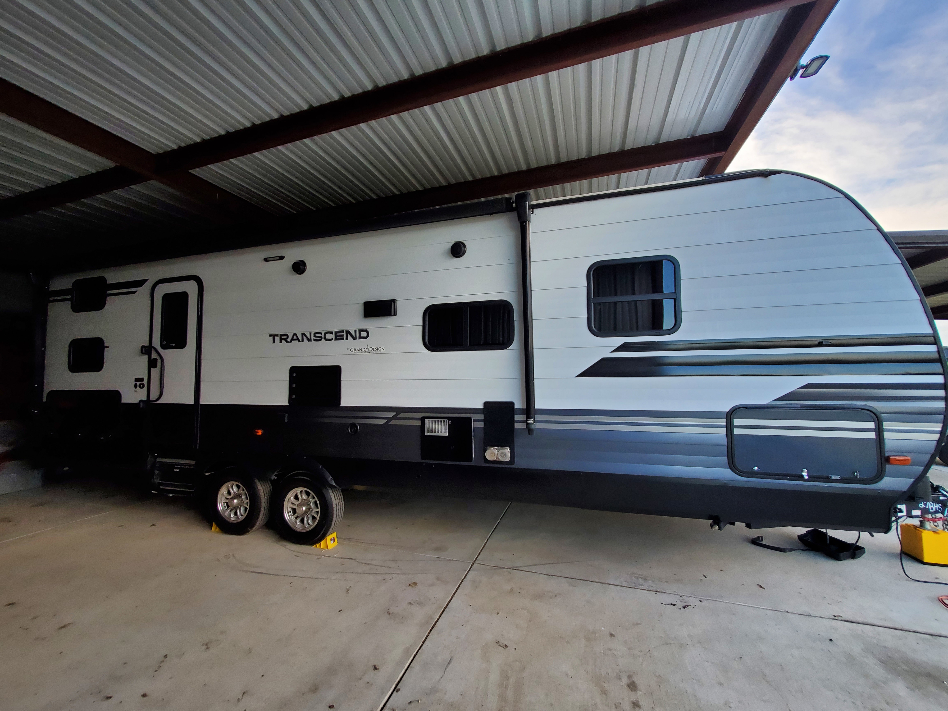 2019 Grand Design Transcend 27BHS - Sleeps 10