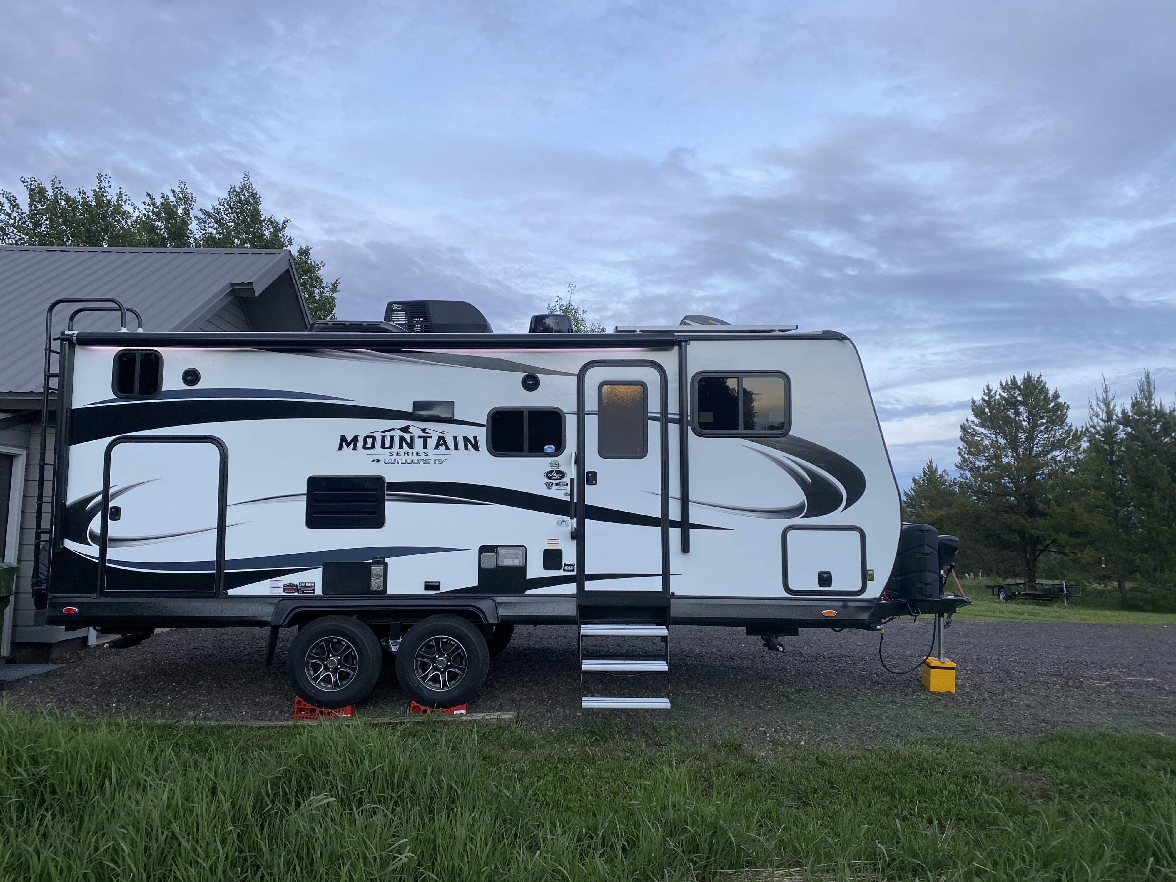 2021 Outdoors Rv Creek Side