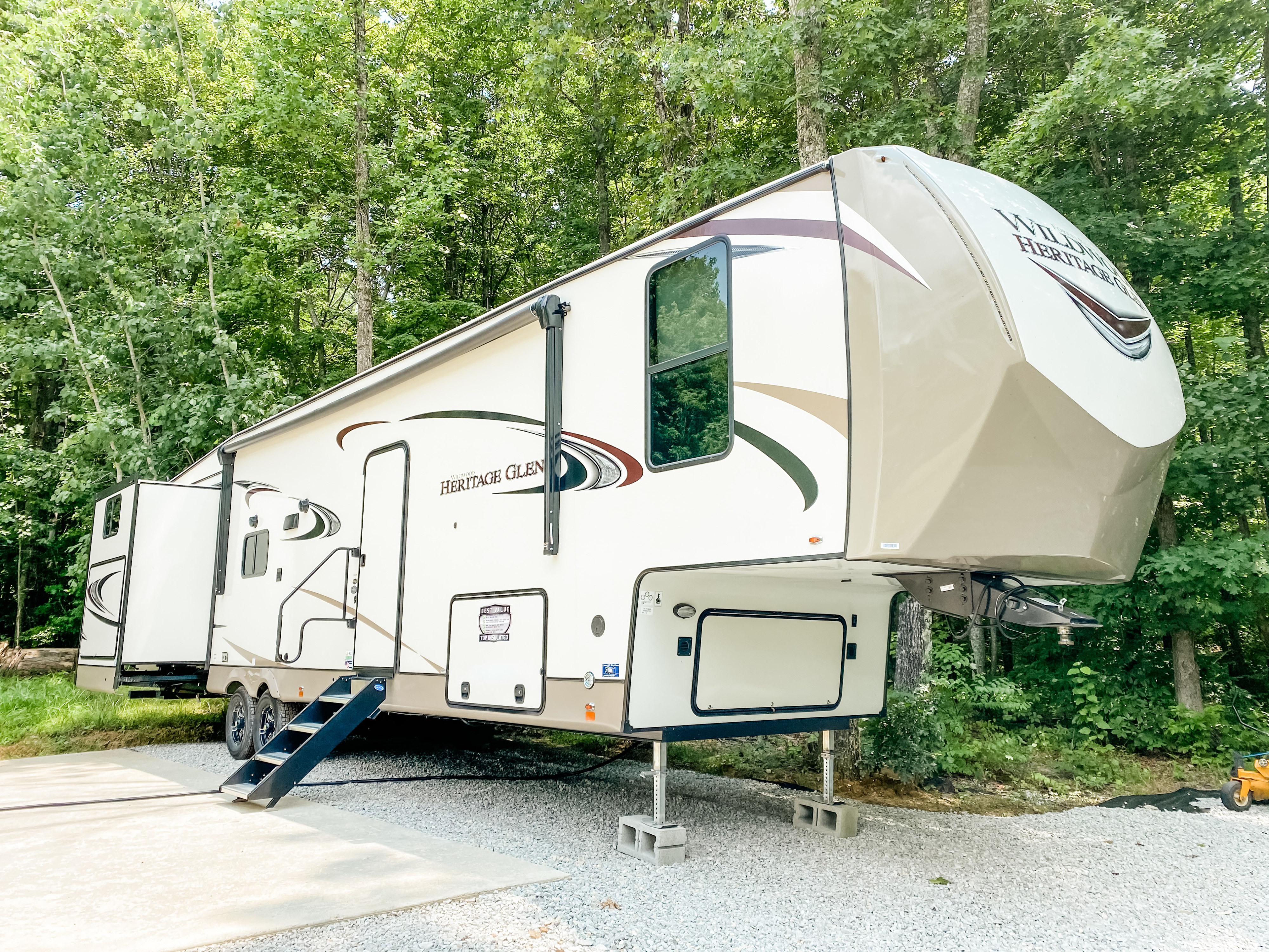 2021 Heritage Glen 356QB - 2 Full Baths, Huge Bunk Room!