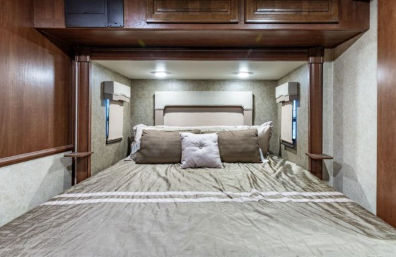 Forest River Georgetown 364TS 2017