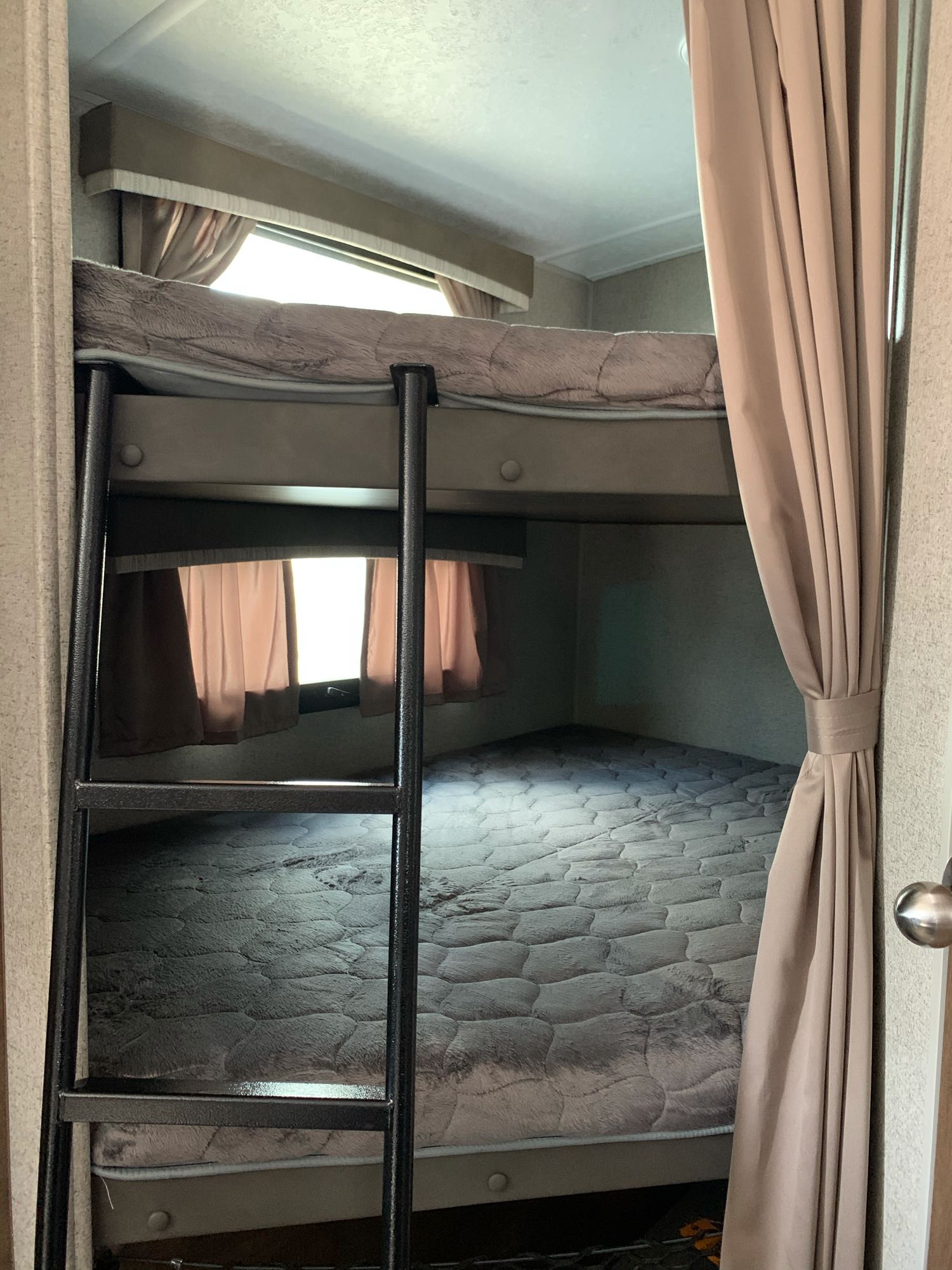 Forest River Flagstaff Micro Lite 2021