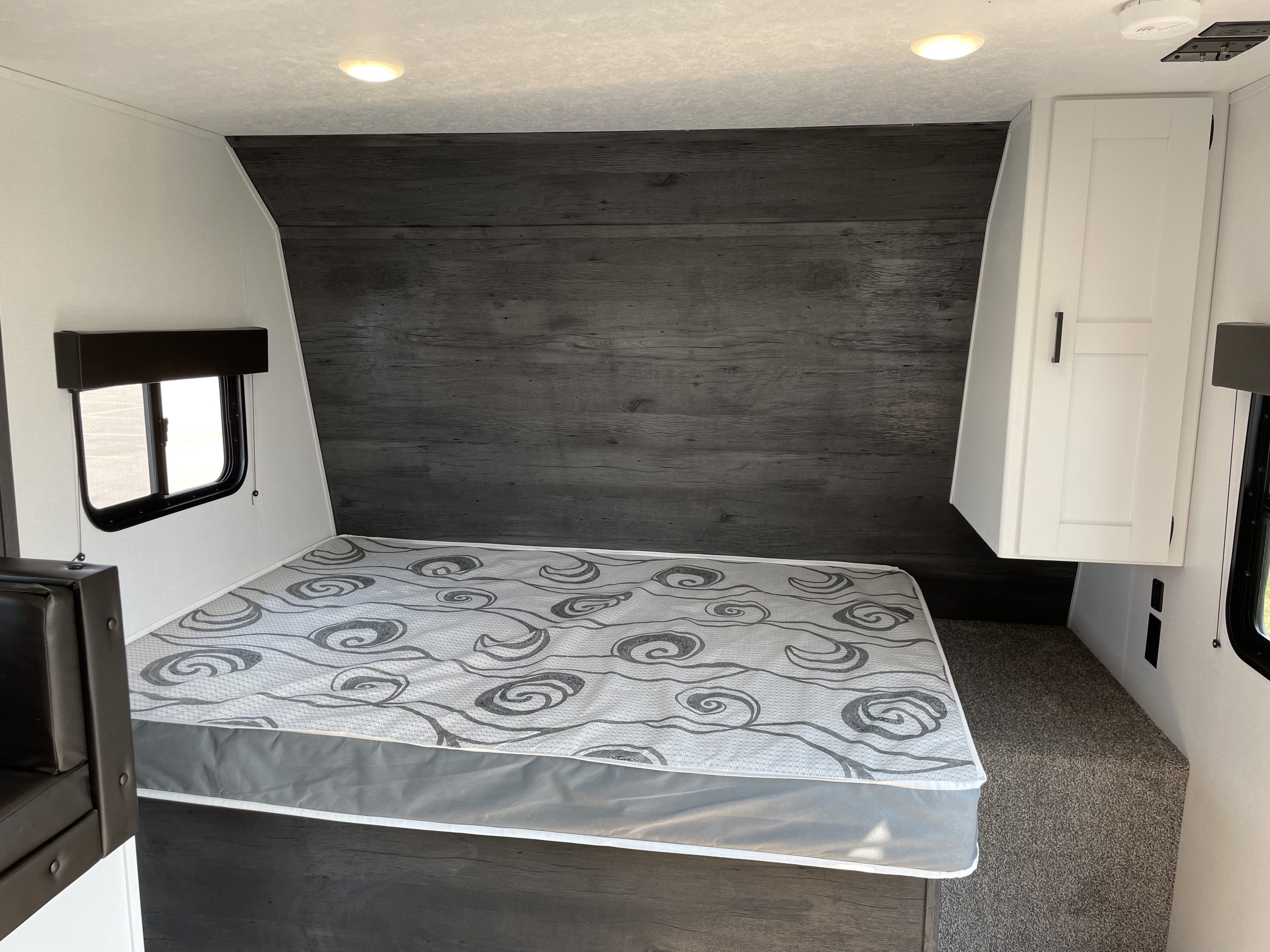 Keystone RV Hideout 2021