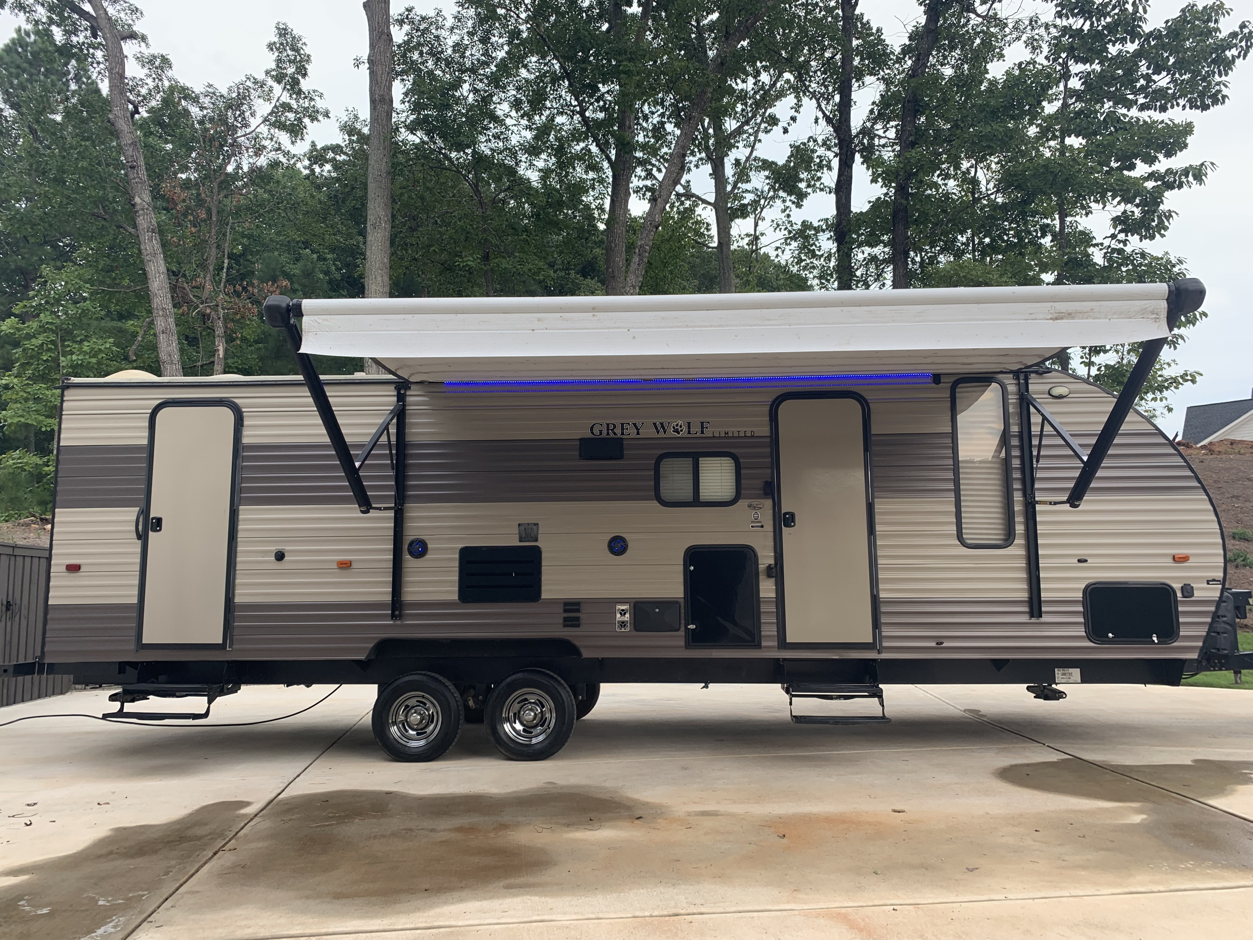 2017 Forest River Cherokee Grey Wolf Travel Trailer Rental in Powder  Springs, GA | Outdoorsy