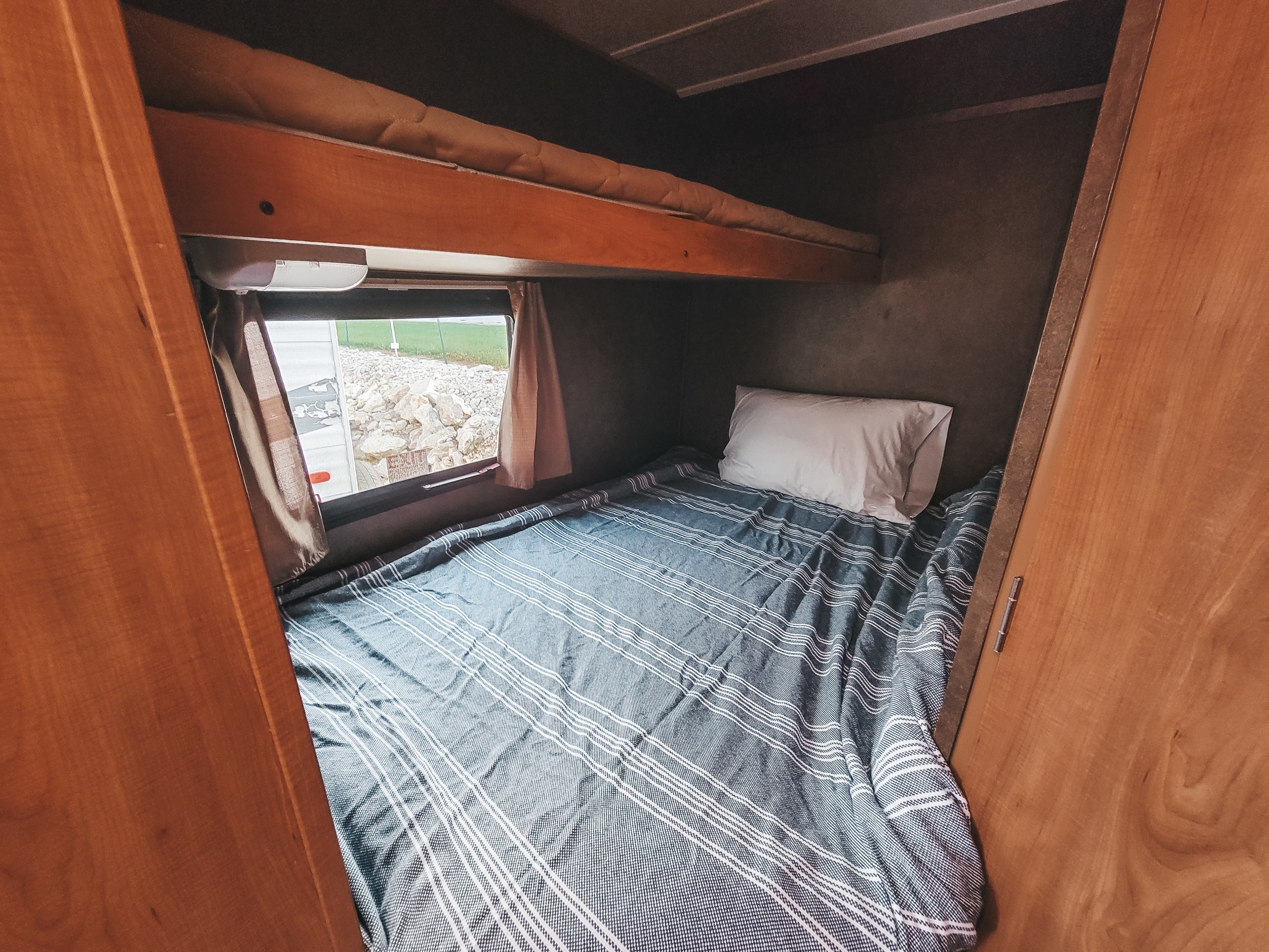 full-size with twin bunk above. Shasta Flyte 2014