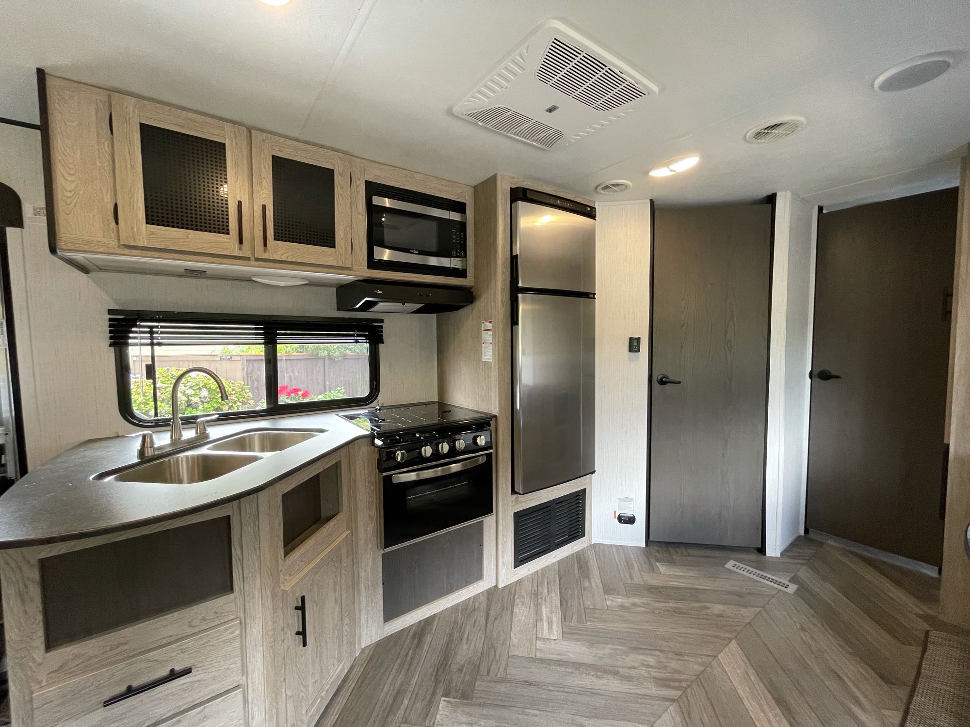 Travel trailer RV Rental 