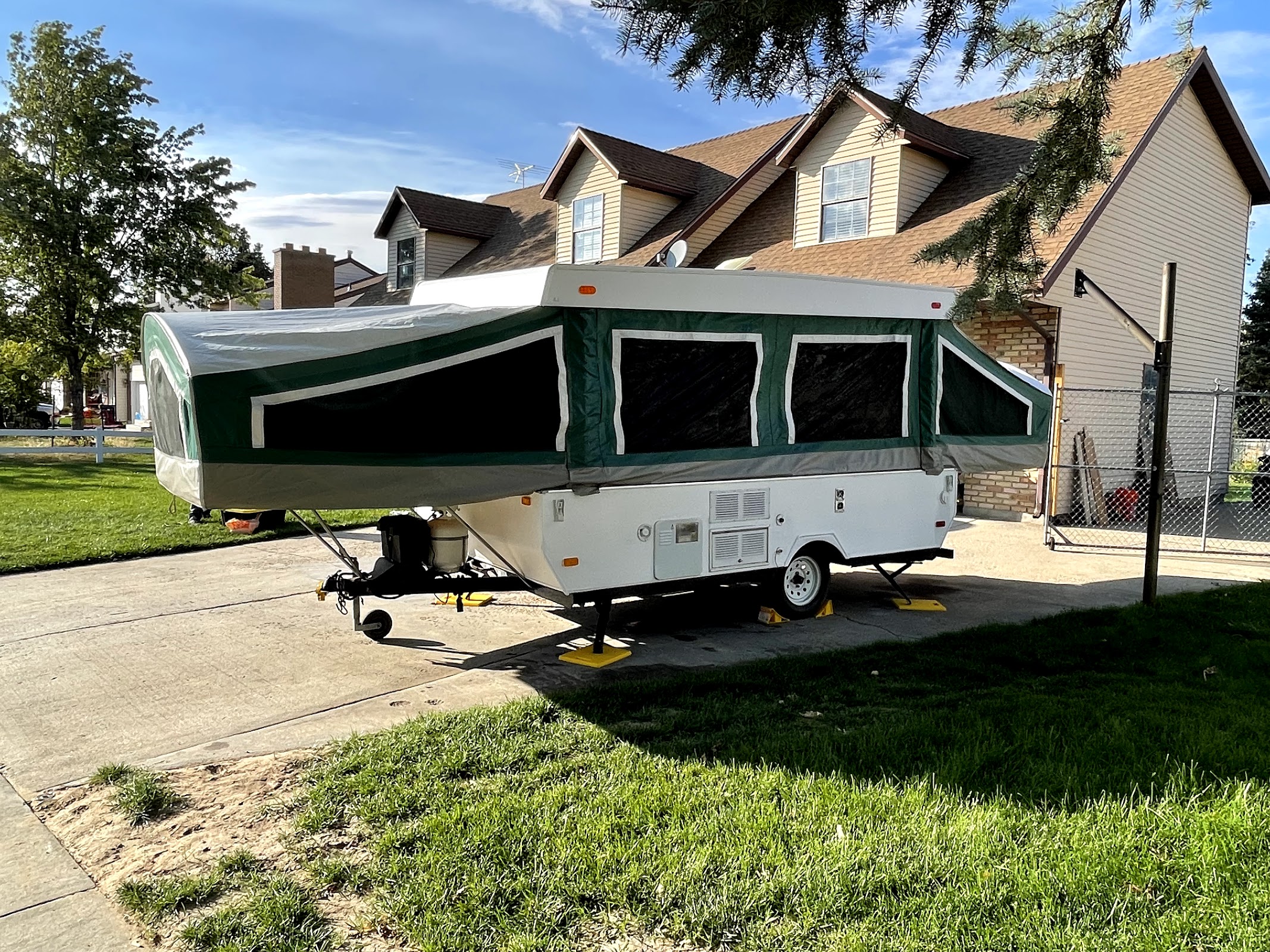 2005 Fleetwood Pioneer Travel Trailer Rental in SLC, UT | Outdoorsy