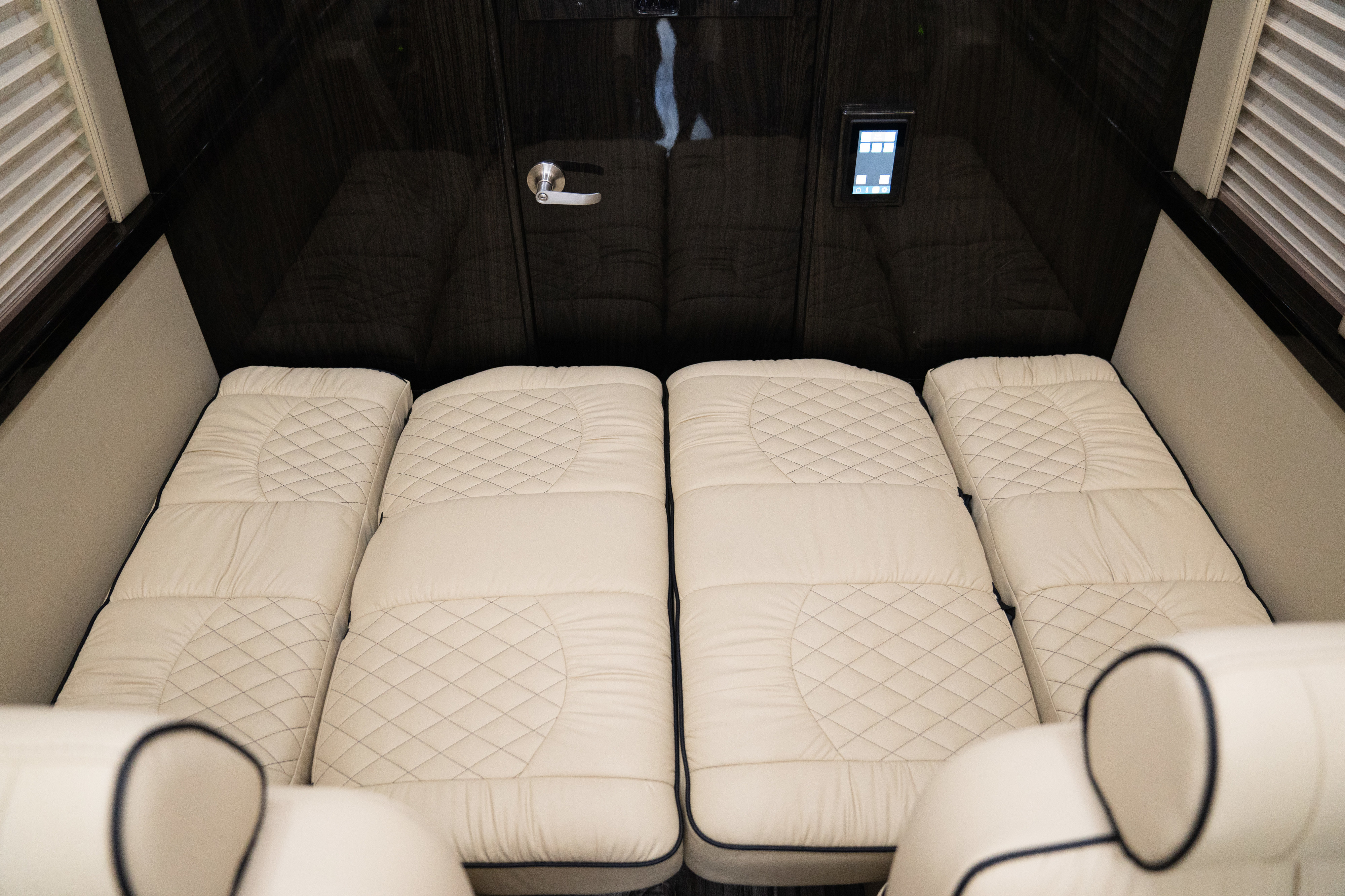 Ultimate Toys Ultimate Traveler 2022