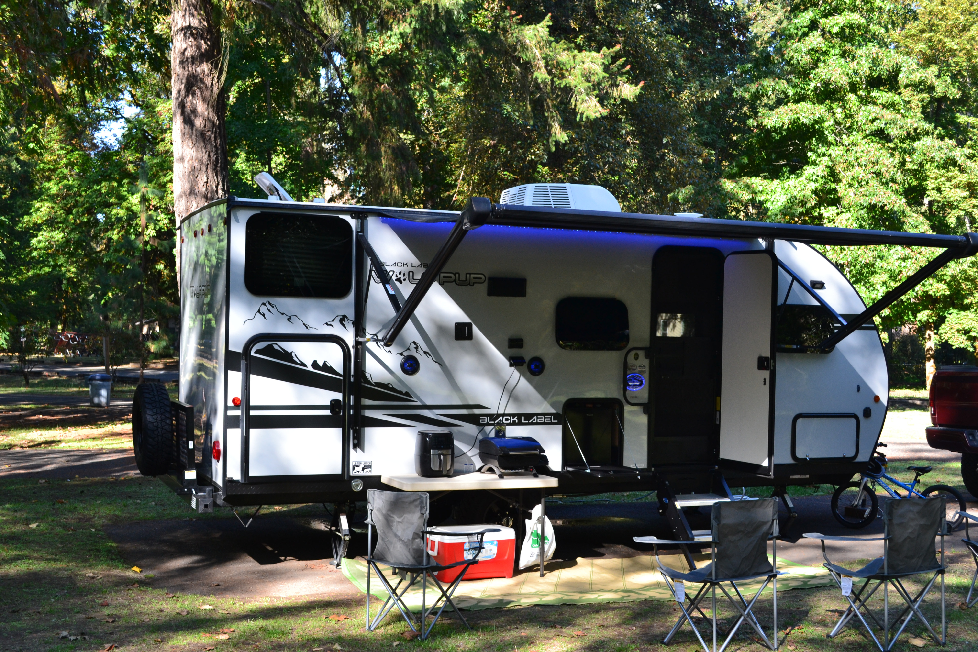 2020 Wolf Pup Black Label Bunk House Fall pricing