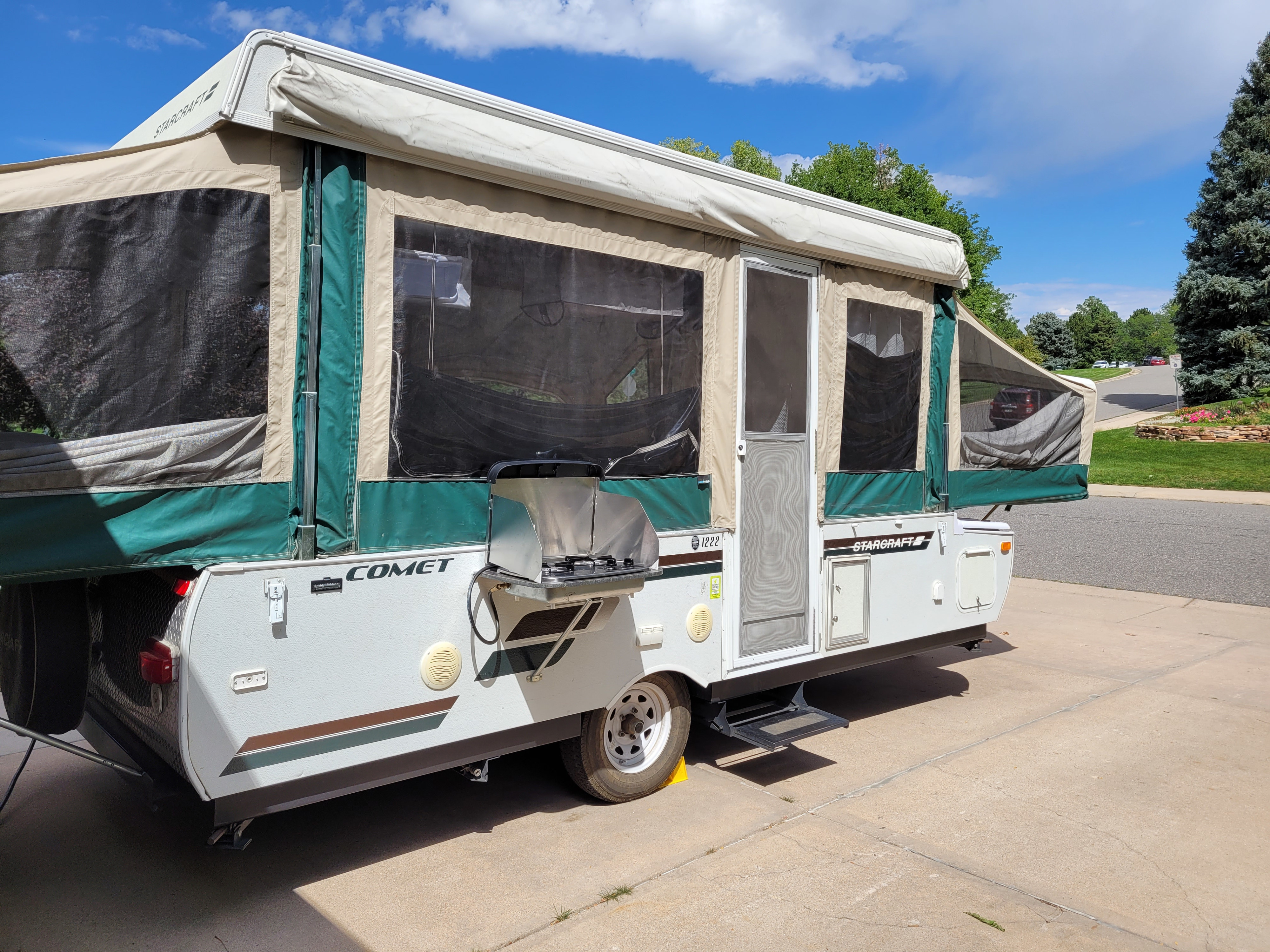 Folding trailer RV Rental 