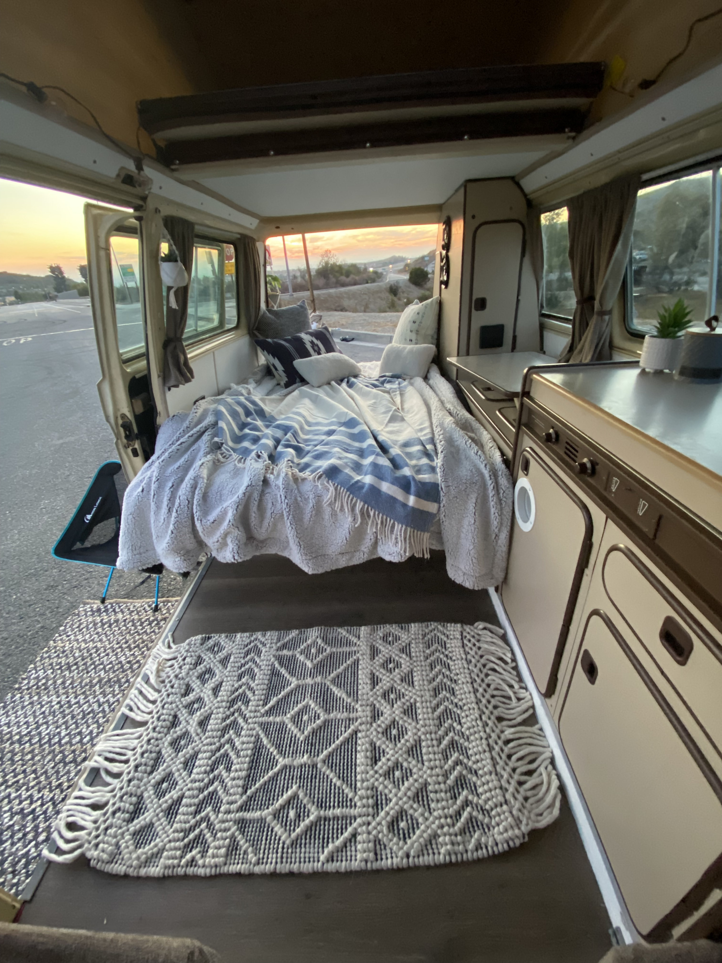 bed #1. Volkswagen Vanagon 1982