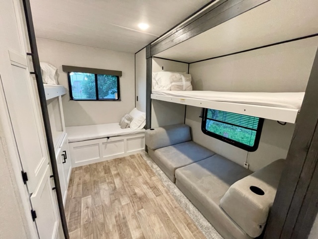 Travel trailer RV Rental 