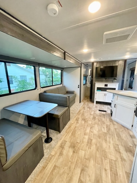 Travel trailer RV Rental 