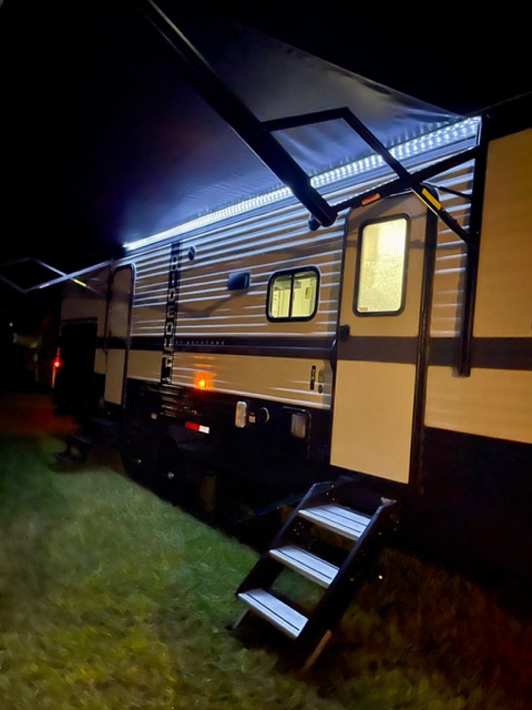 Travel trailer RV Rental 