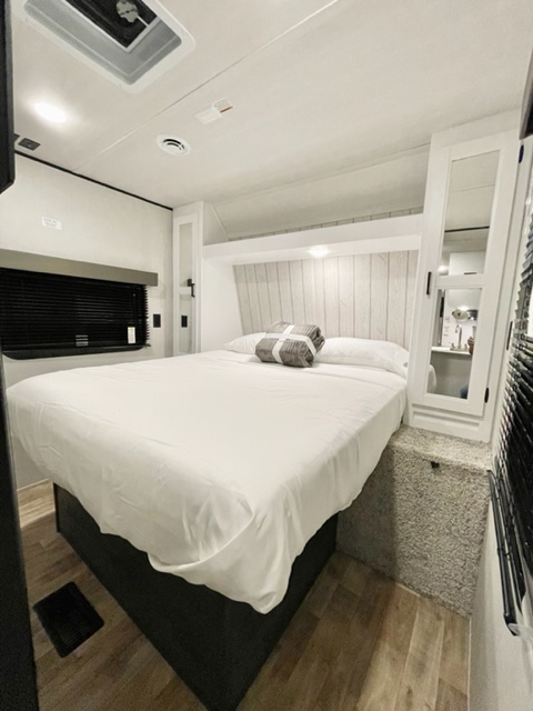 Travel trailer RV Rental 