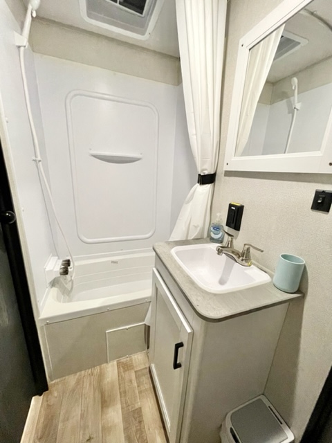 Travel trailer RV Rental 