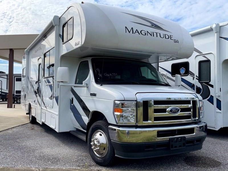 2022 Thor Motor Coach Magnitude Bunkhouse