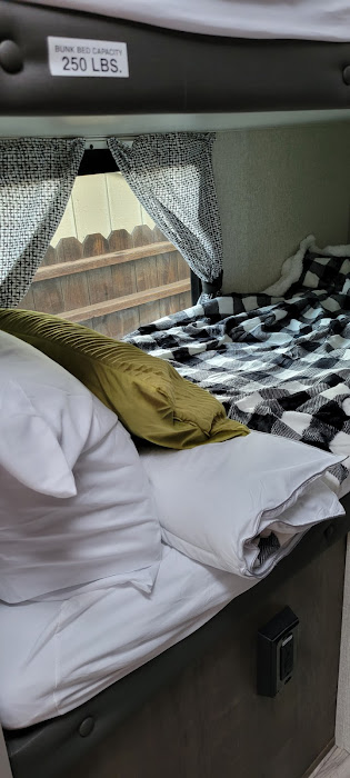 bottom bunk. Venture Sonic Lite 2022