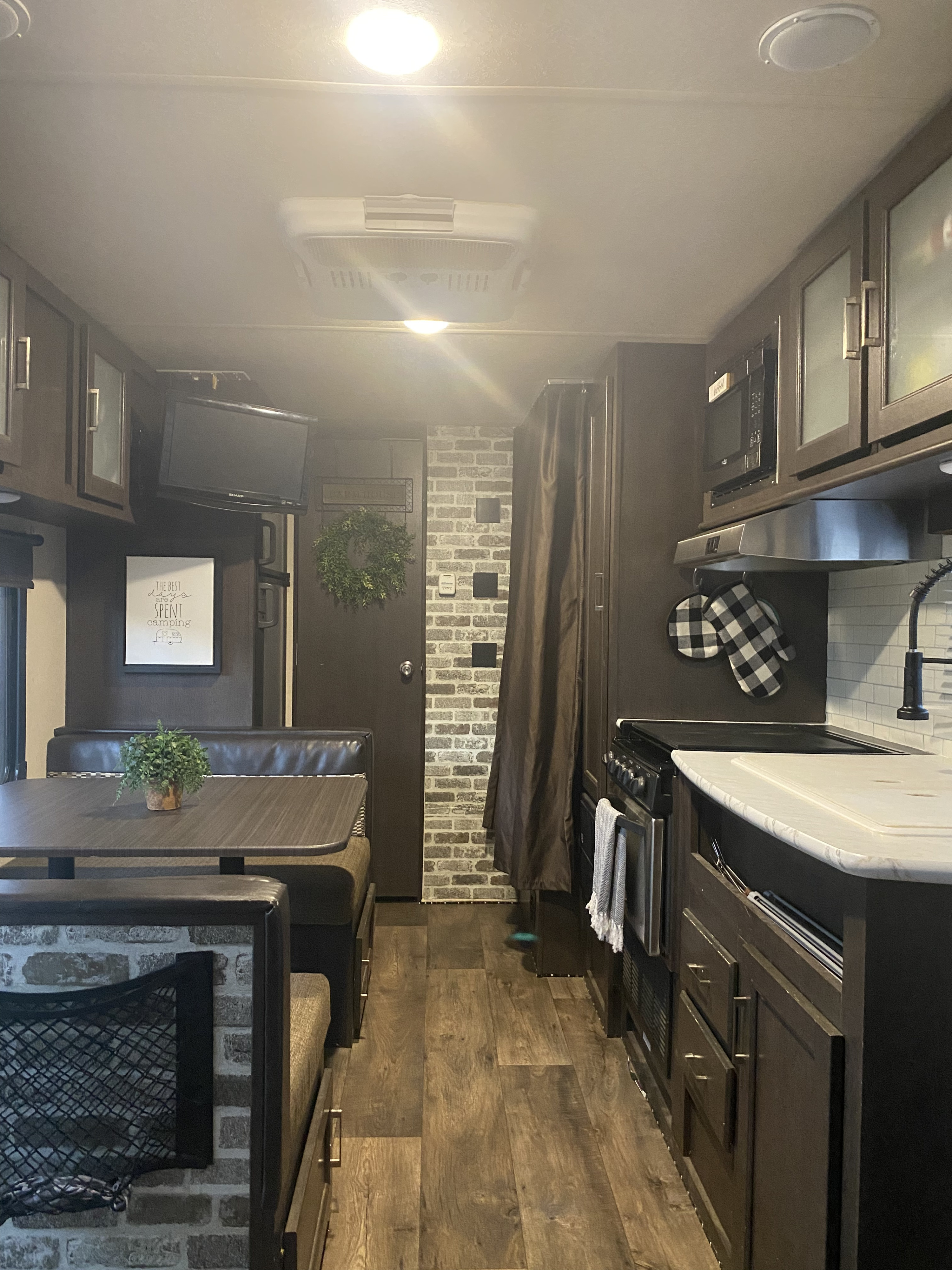 Travel trailer RV Rental 