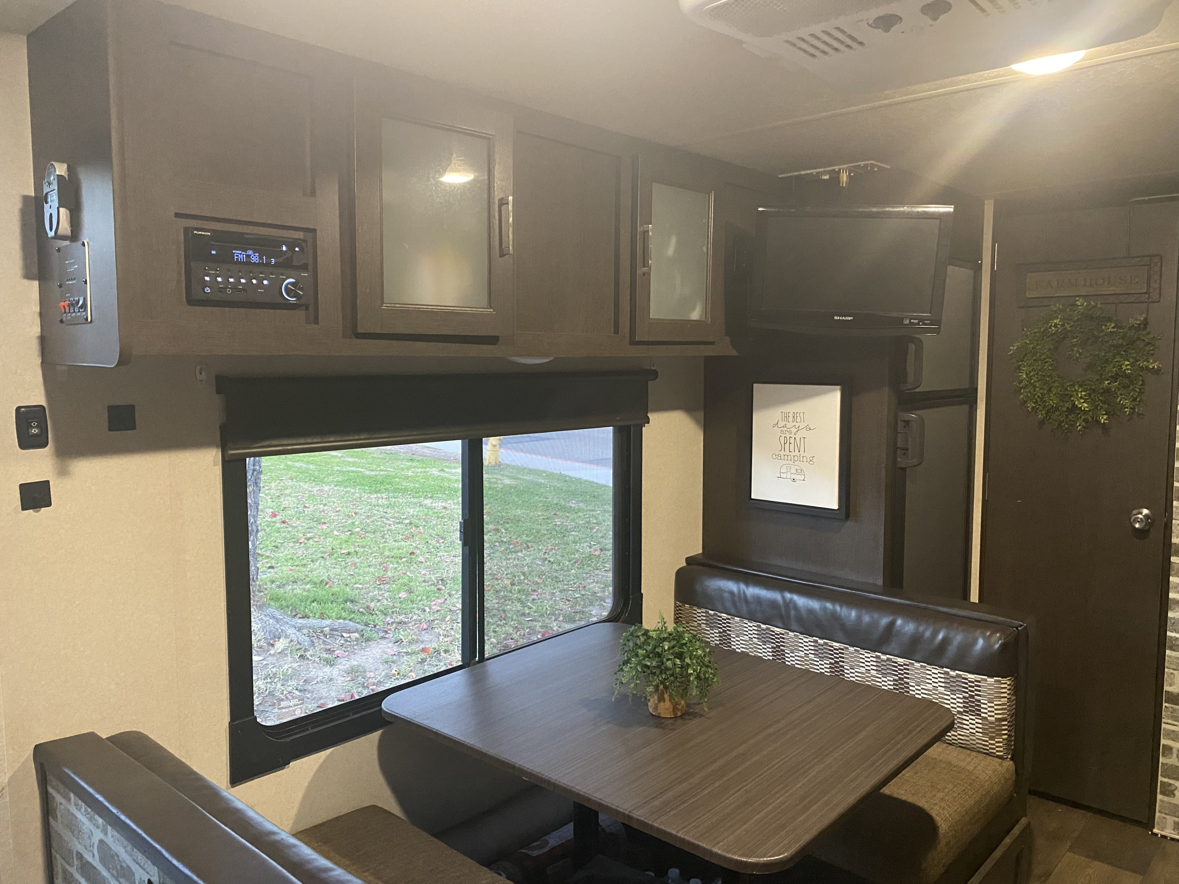 Travel trailer RV Rental 