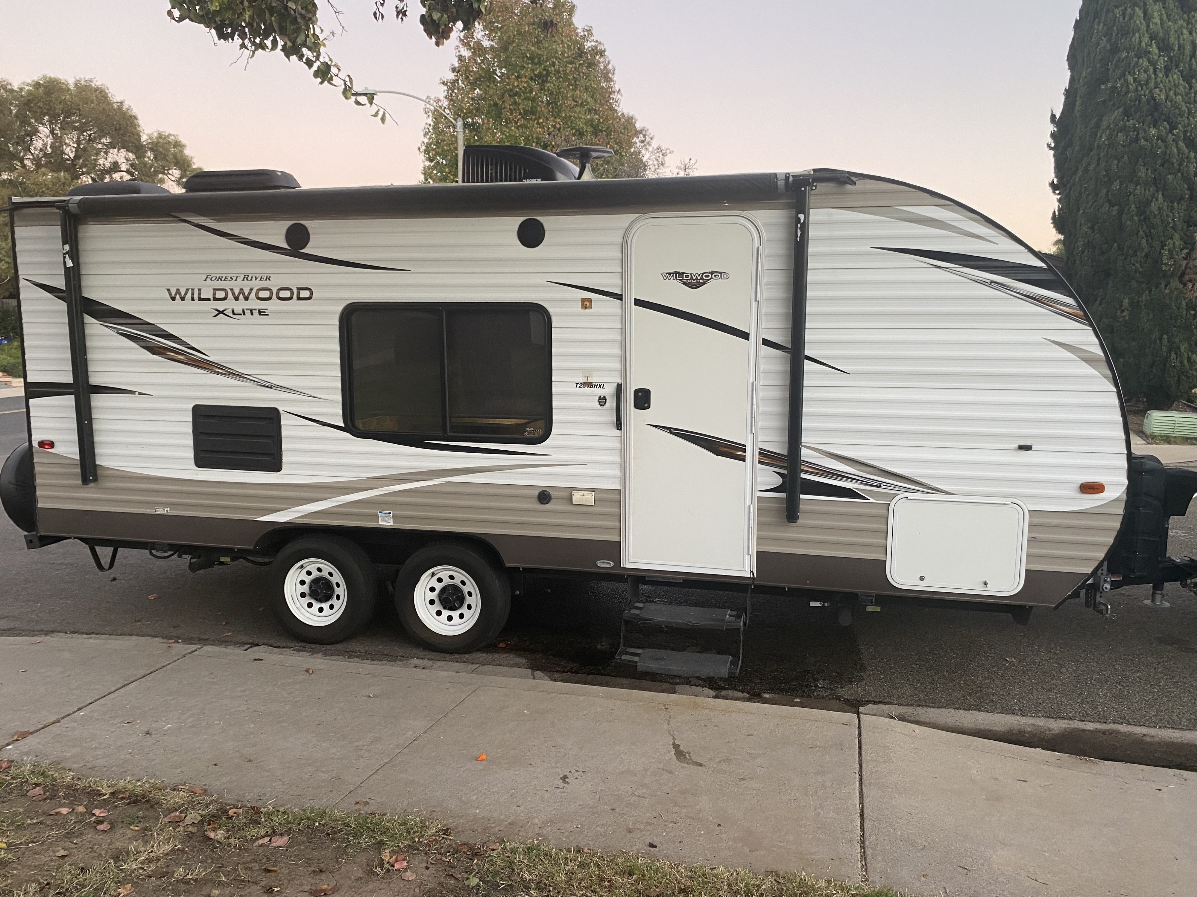 Travel trailer RV Rental 