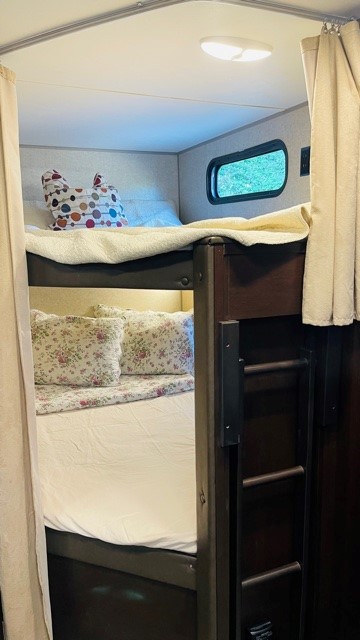 Forest River Cherokee Grey Wolf 2017