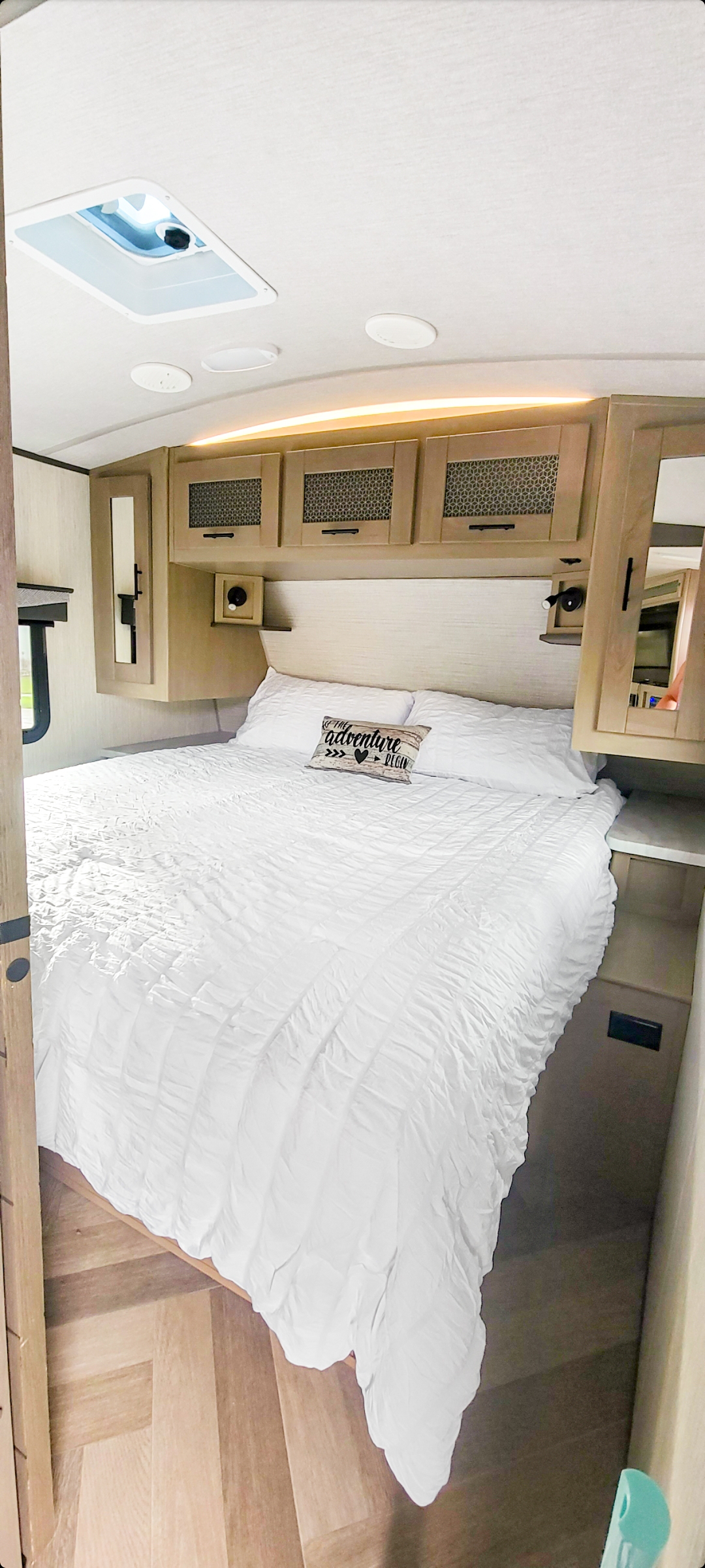 Travel trailer RV Rental 