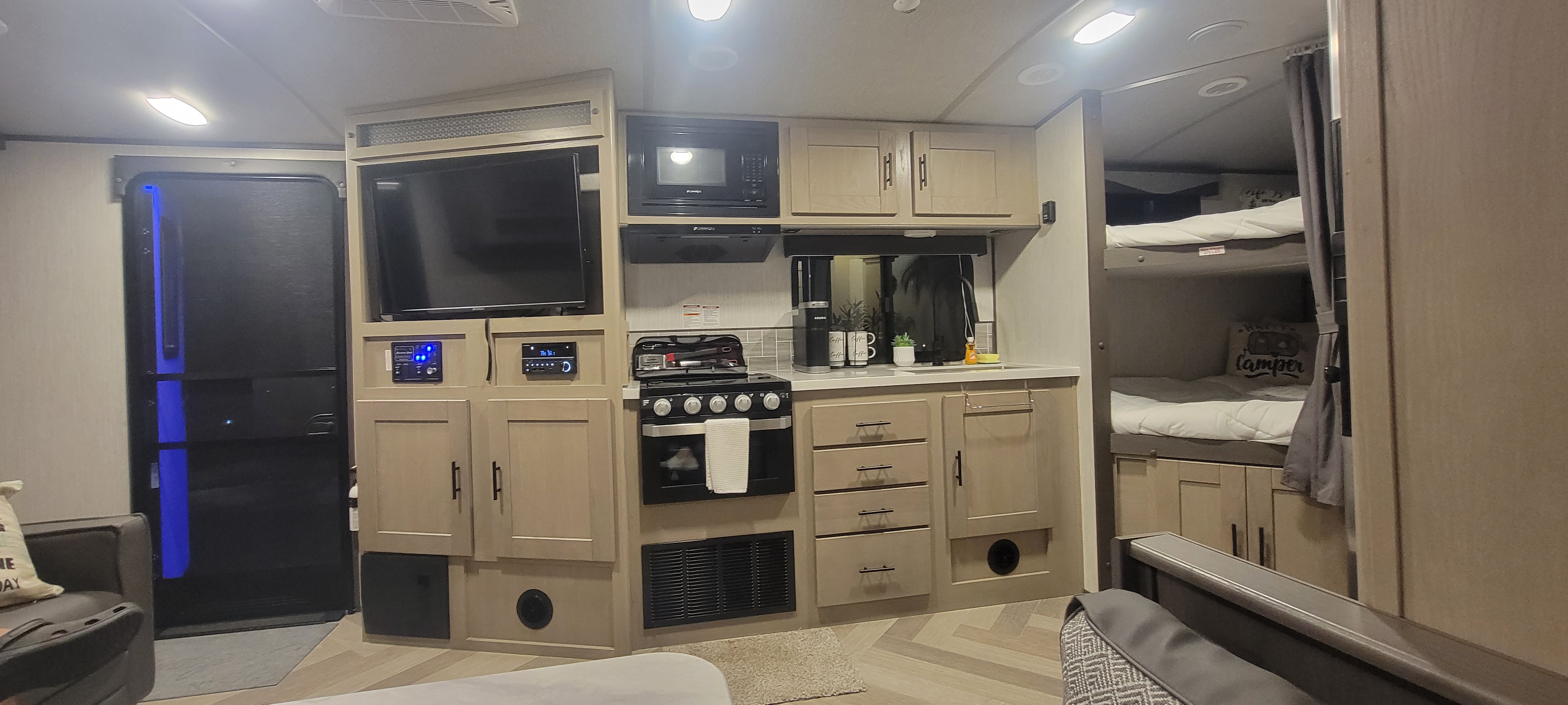 Travel trailer RV Rental 