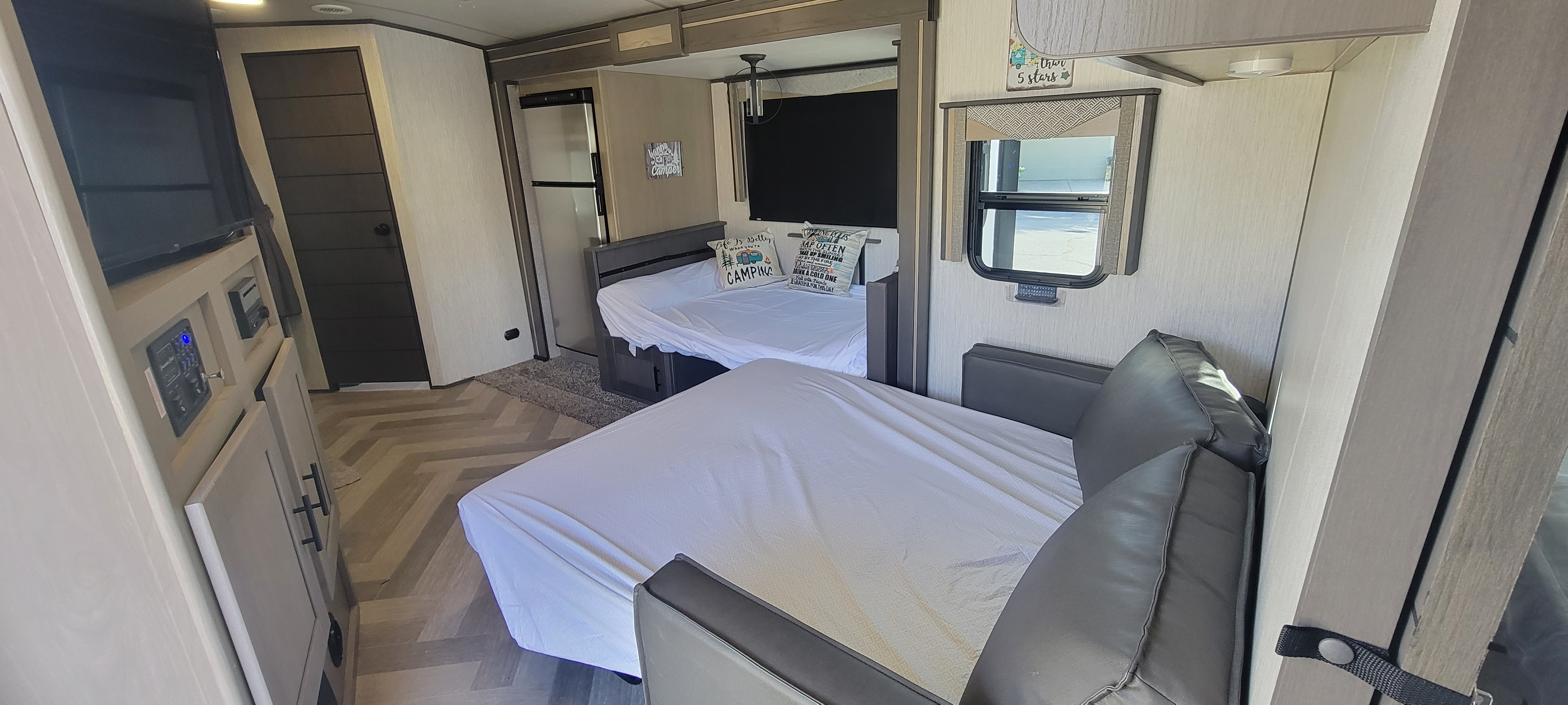 Travel trailer RV Rental 