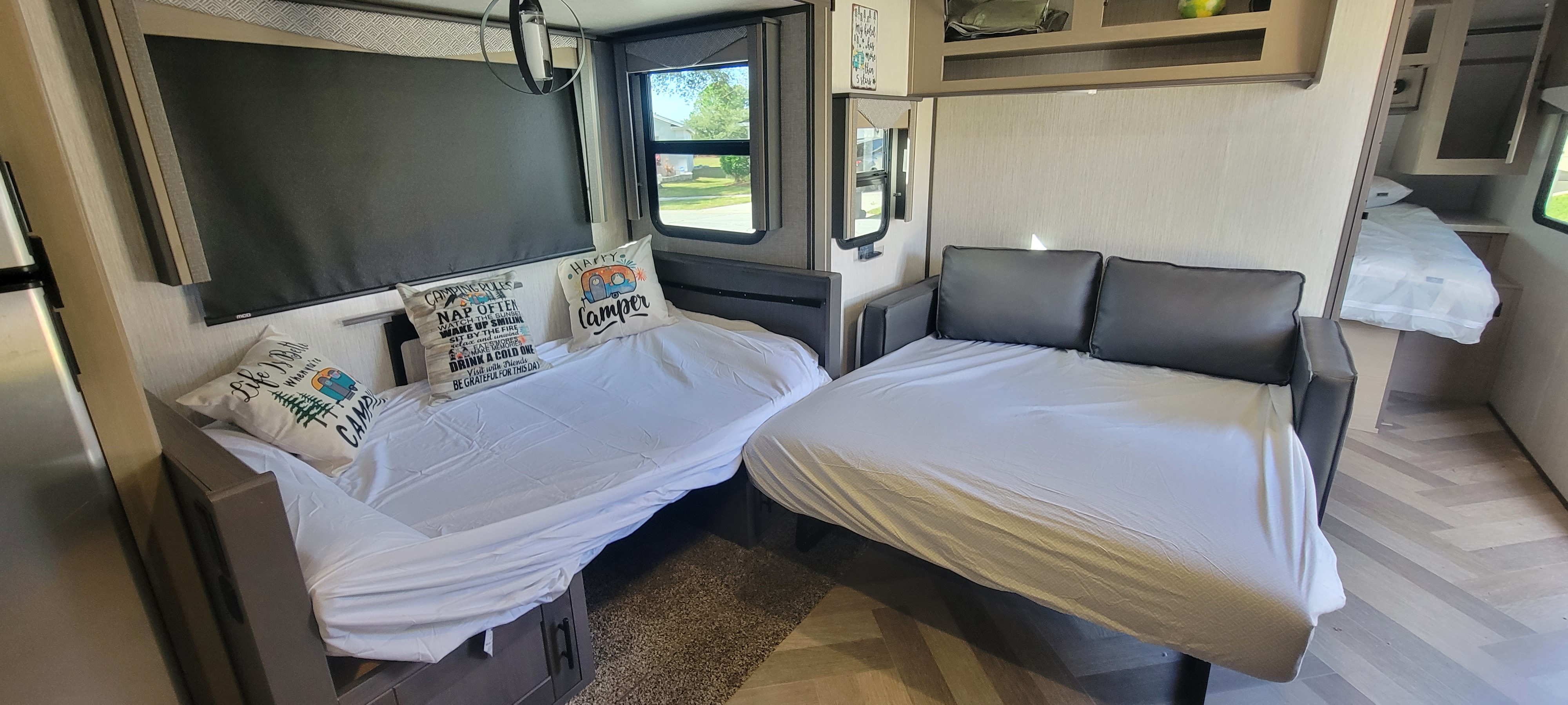 Travel trailer RV Rental 