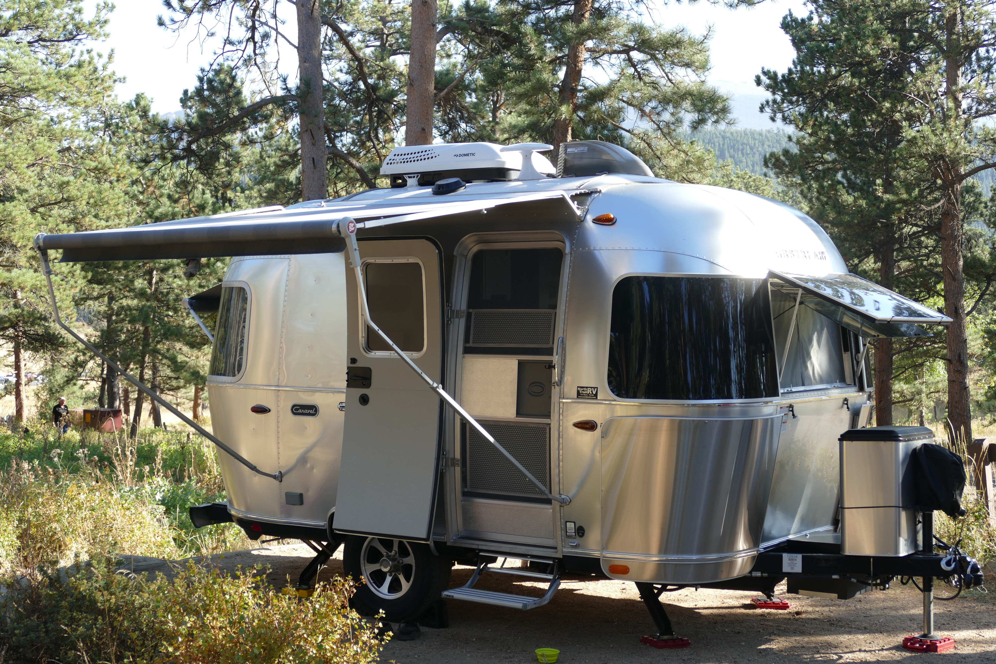 "Rosie" - Luxury 2020 Airstream Caravel 16 - Sleeps 4 - Solar & Shower