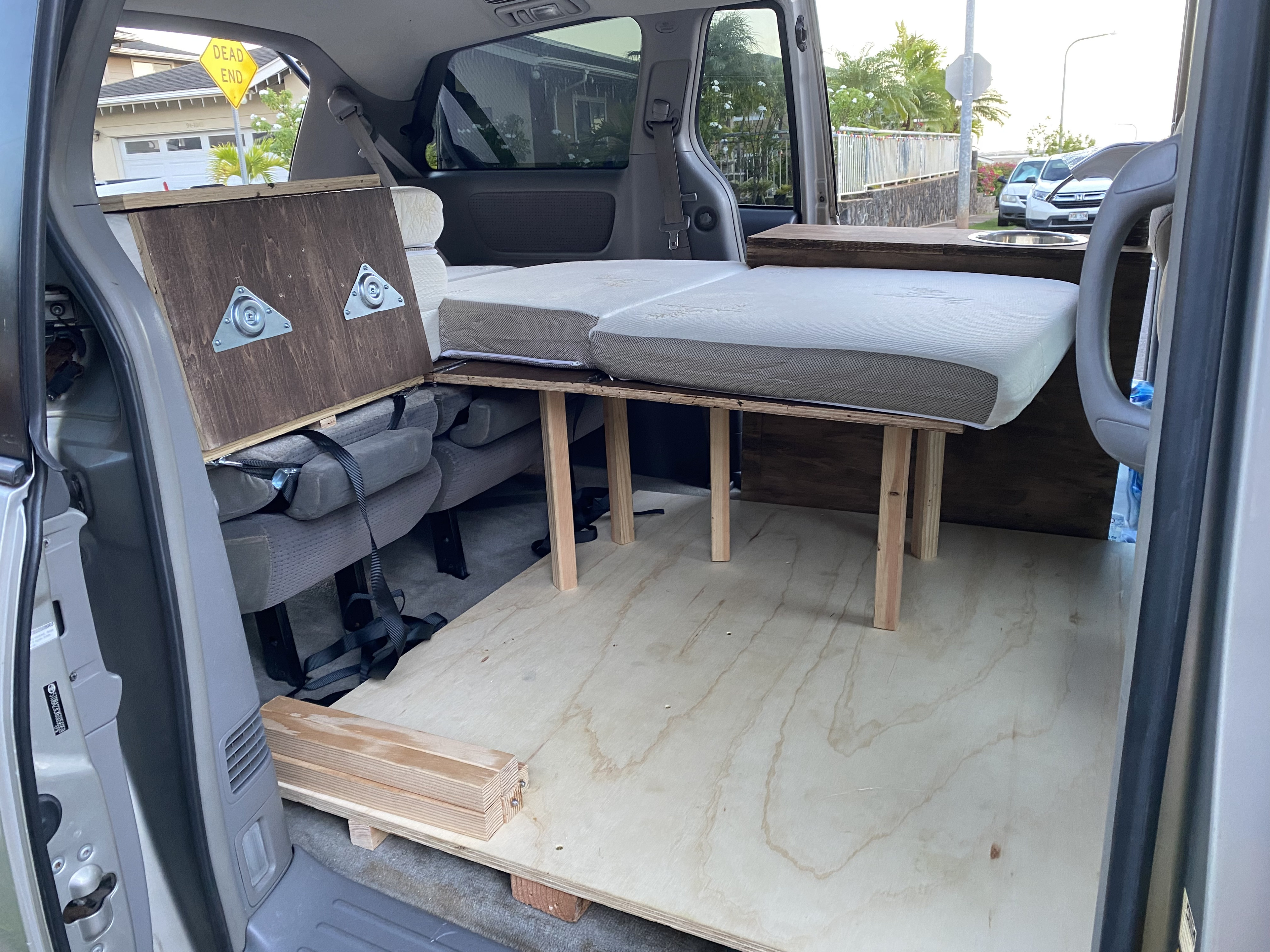 Can use as 1 bed . Toyota Frontline Automatic Campervan 2006