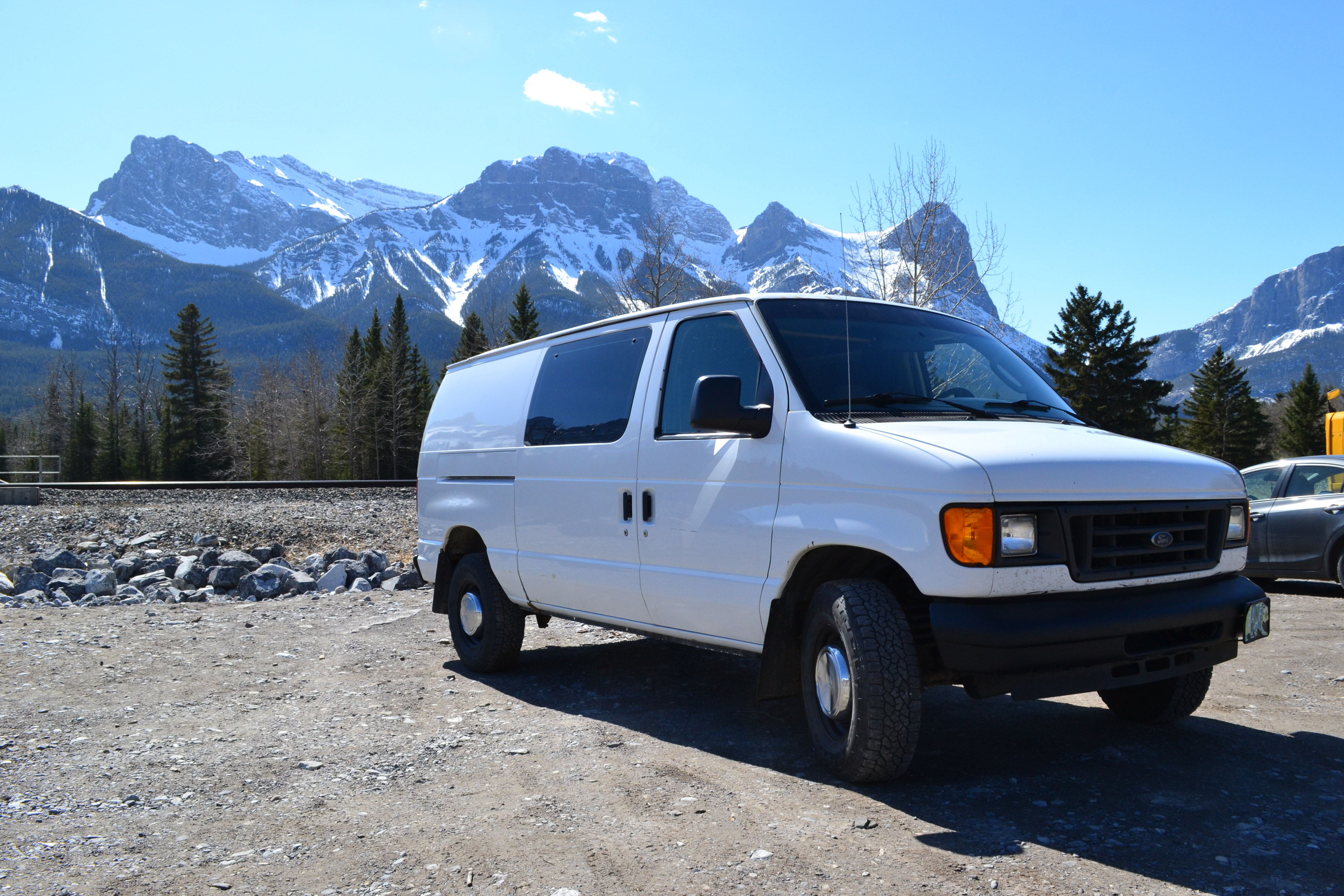 #Vanlife Camper (FREE YYC Airport Pick-Up)