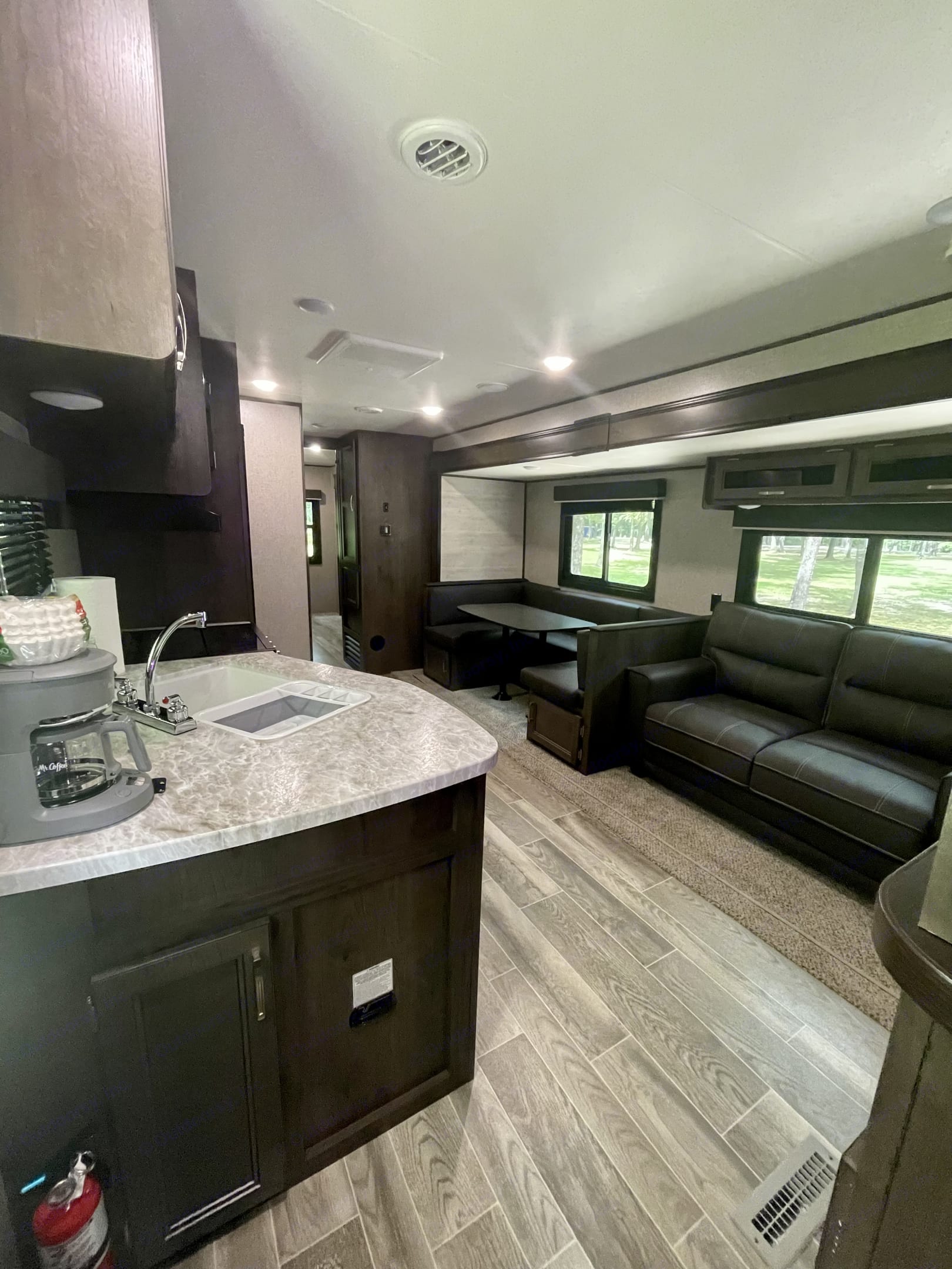 Travel trailer RV Rental 
