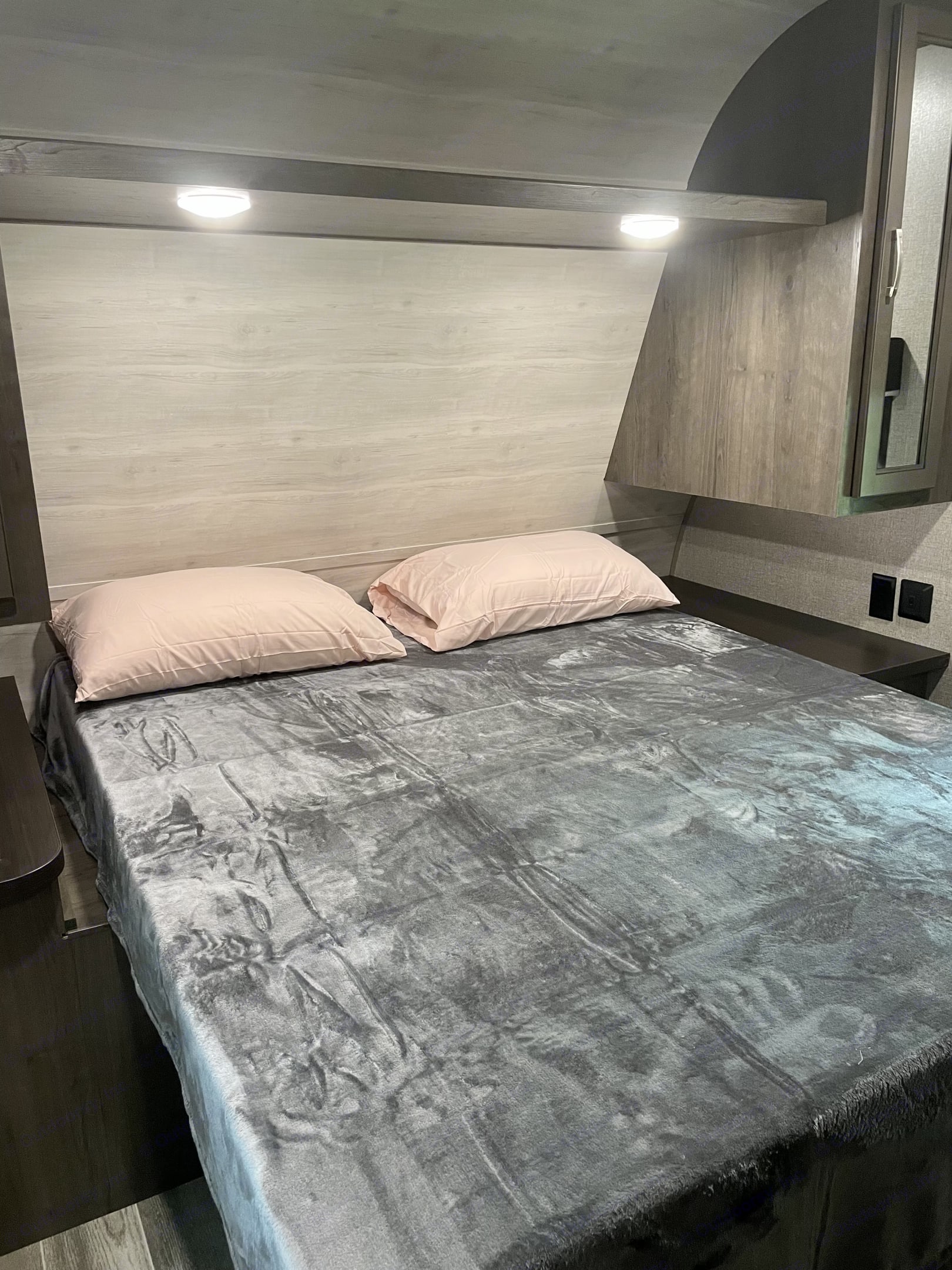 Travel trailer RV Rental 