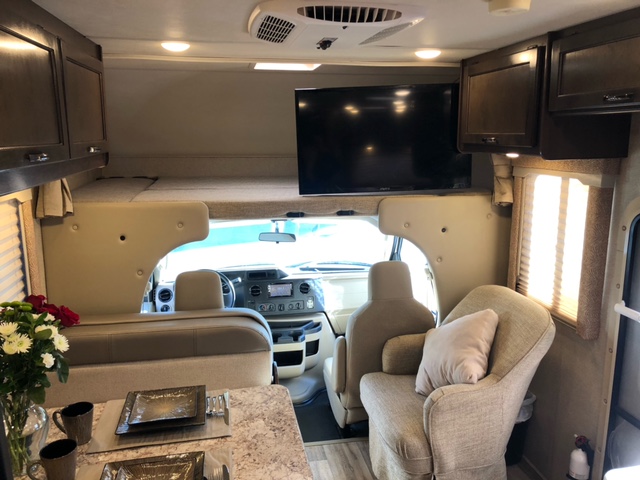 Plenty of room above flight deck.. Thor Freedom Elite 2018