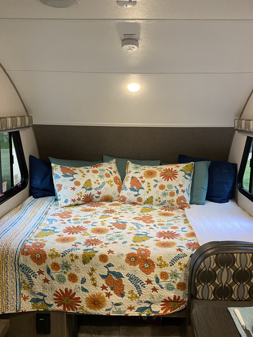 Comfy bed. R-Pod R-Pod Trailer 2018