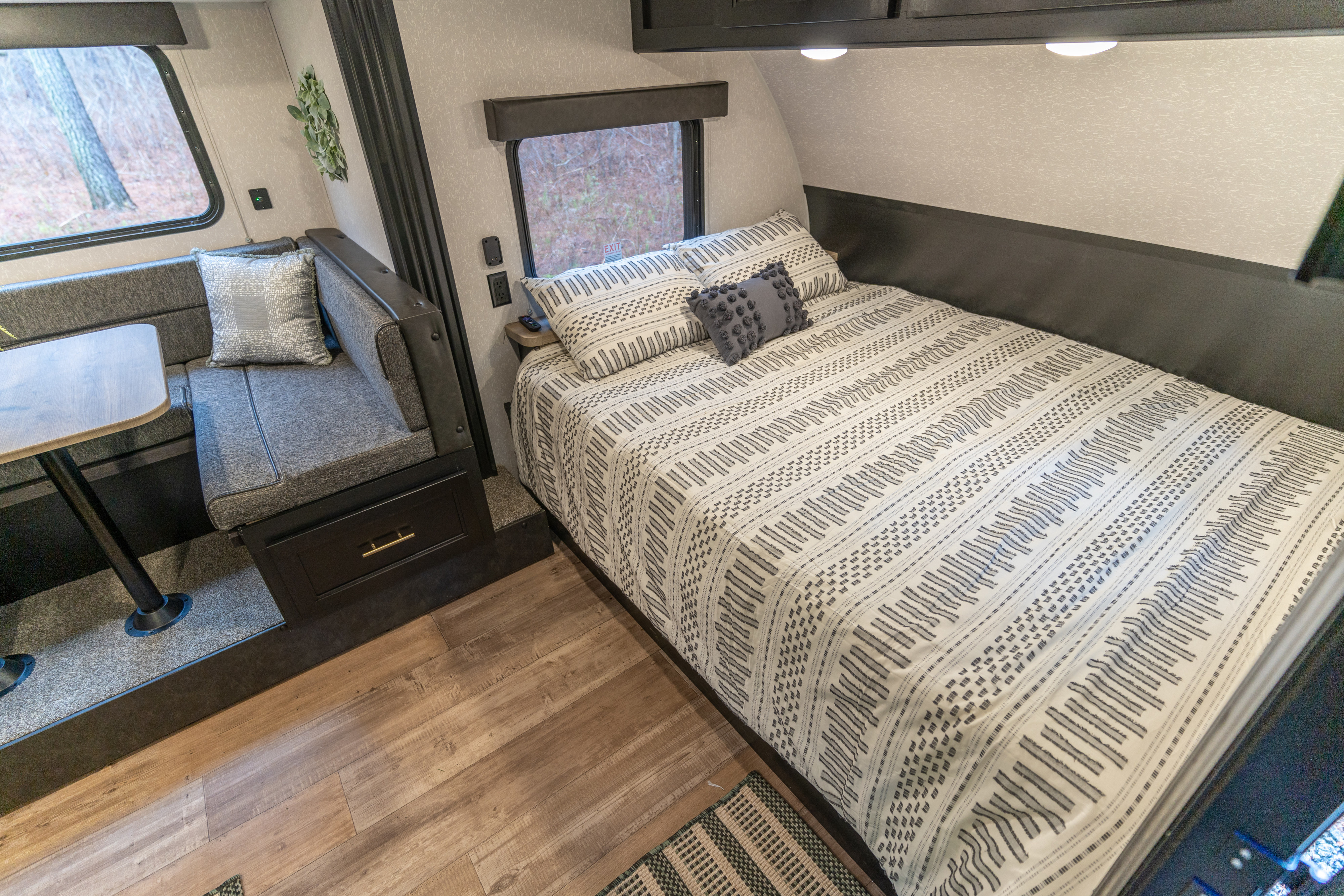 Forest River Cherokee Wolf Pup 2022