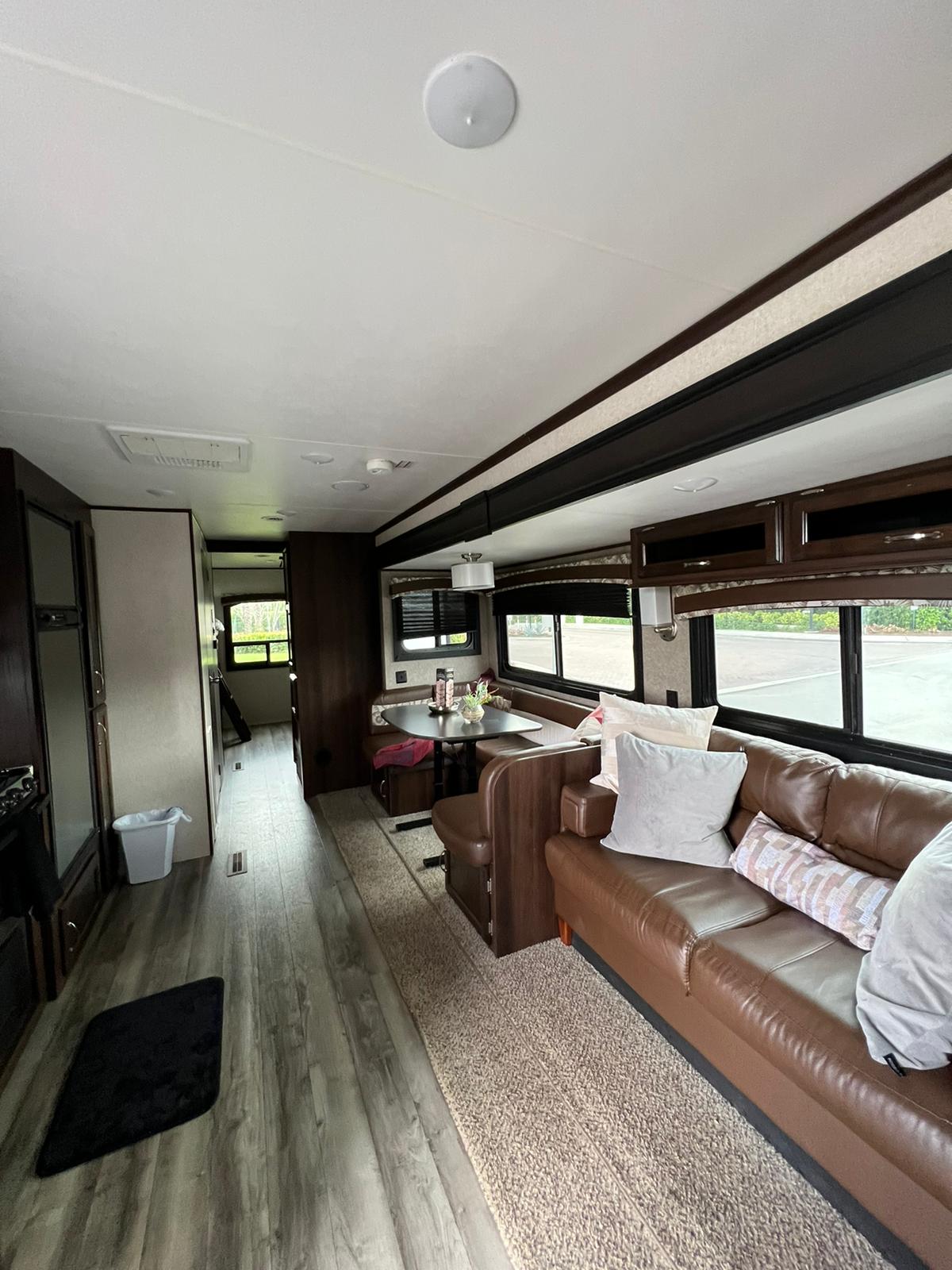 Travel trailer RV Rental 