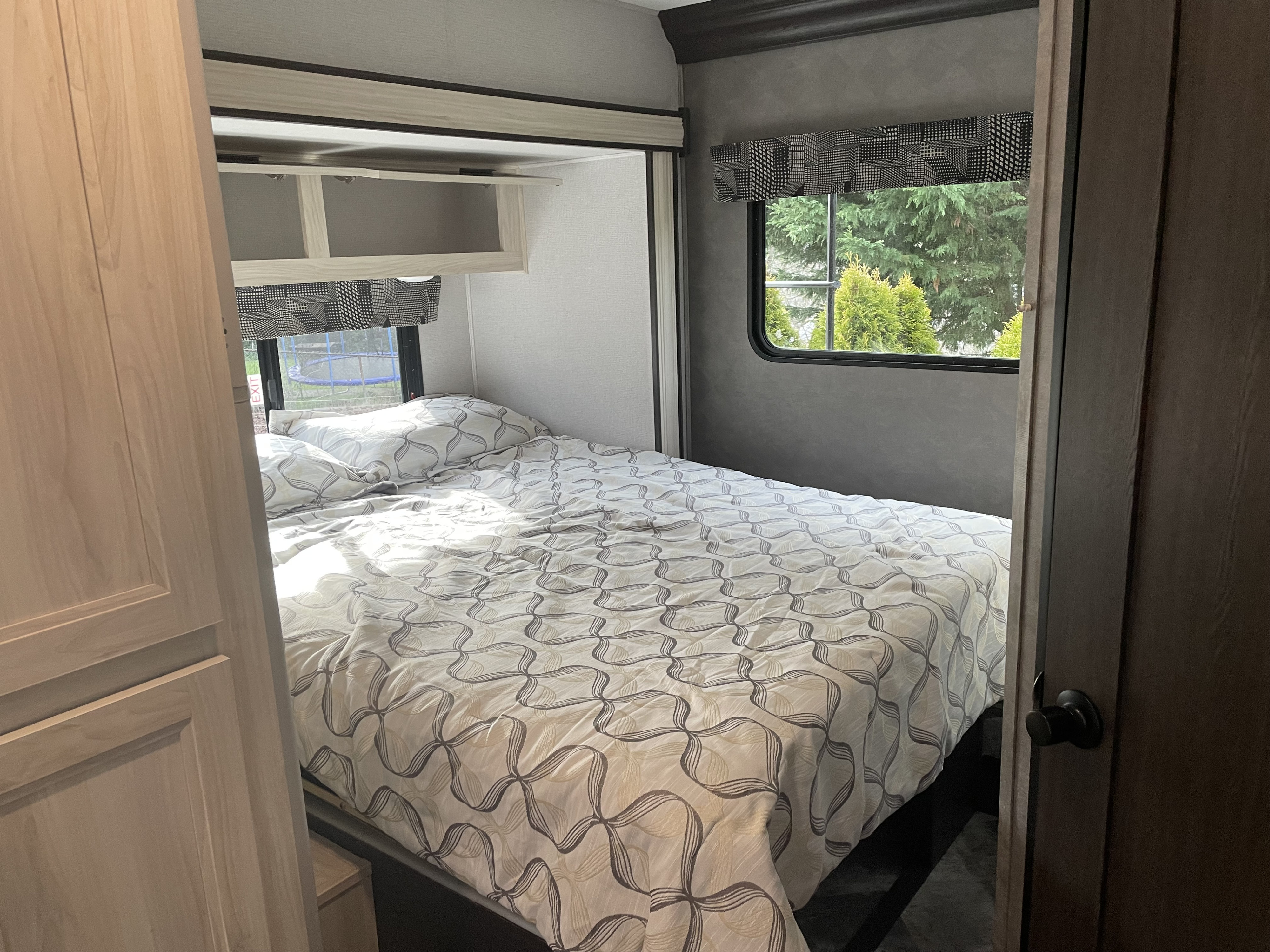 Master Bedroom suite. Forest River Sunseeker LE 2021