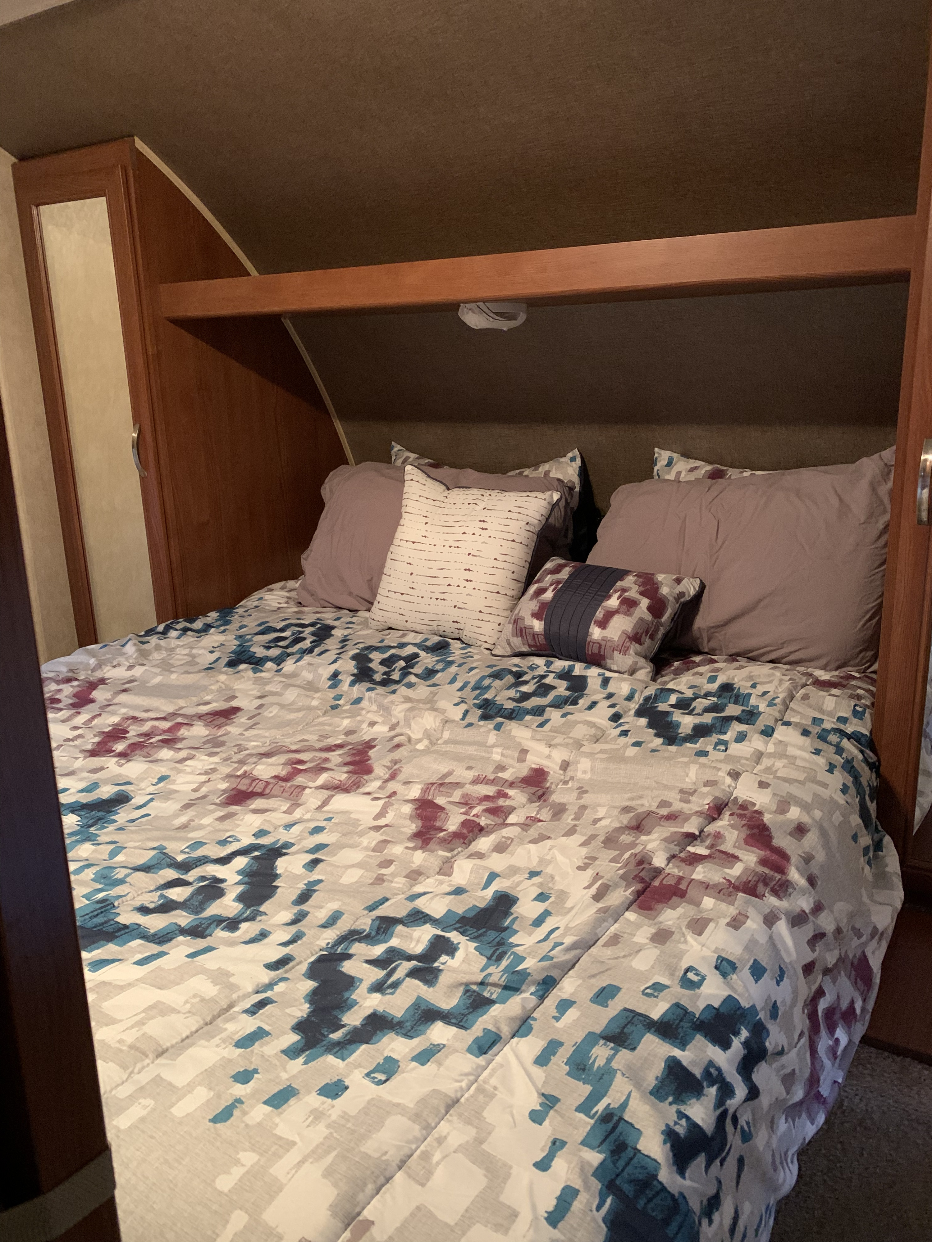 Very comfortable, and upgraded from the standard camper mattress.. Forest River Salem 2015